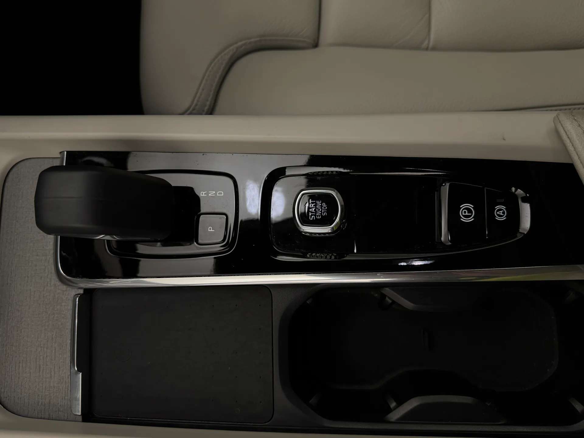 2024 VOLVO XC60 2024 VOLVO XC60