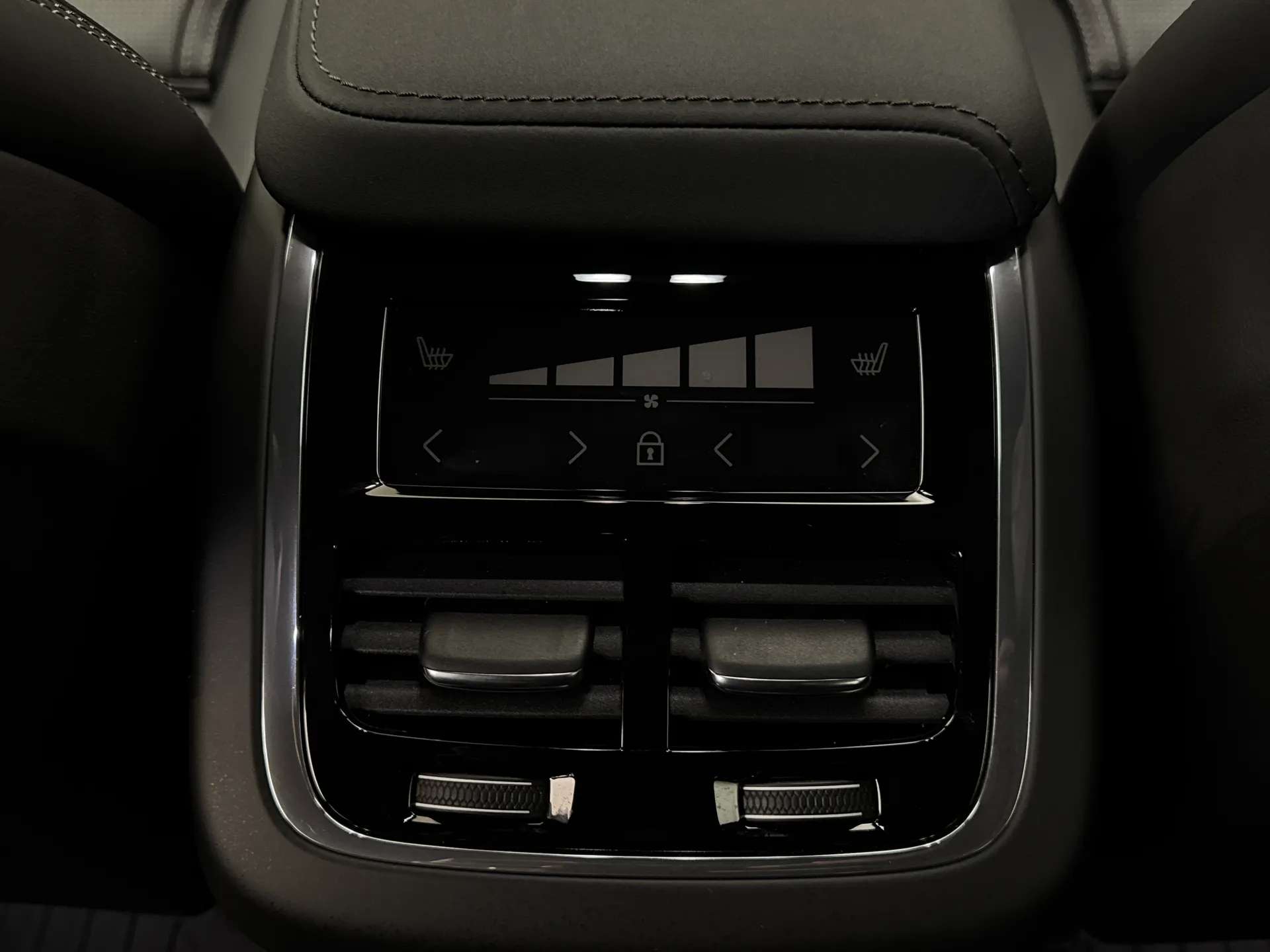 2025 VOLVO XC60 2025 VOLVO XC60