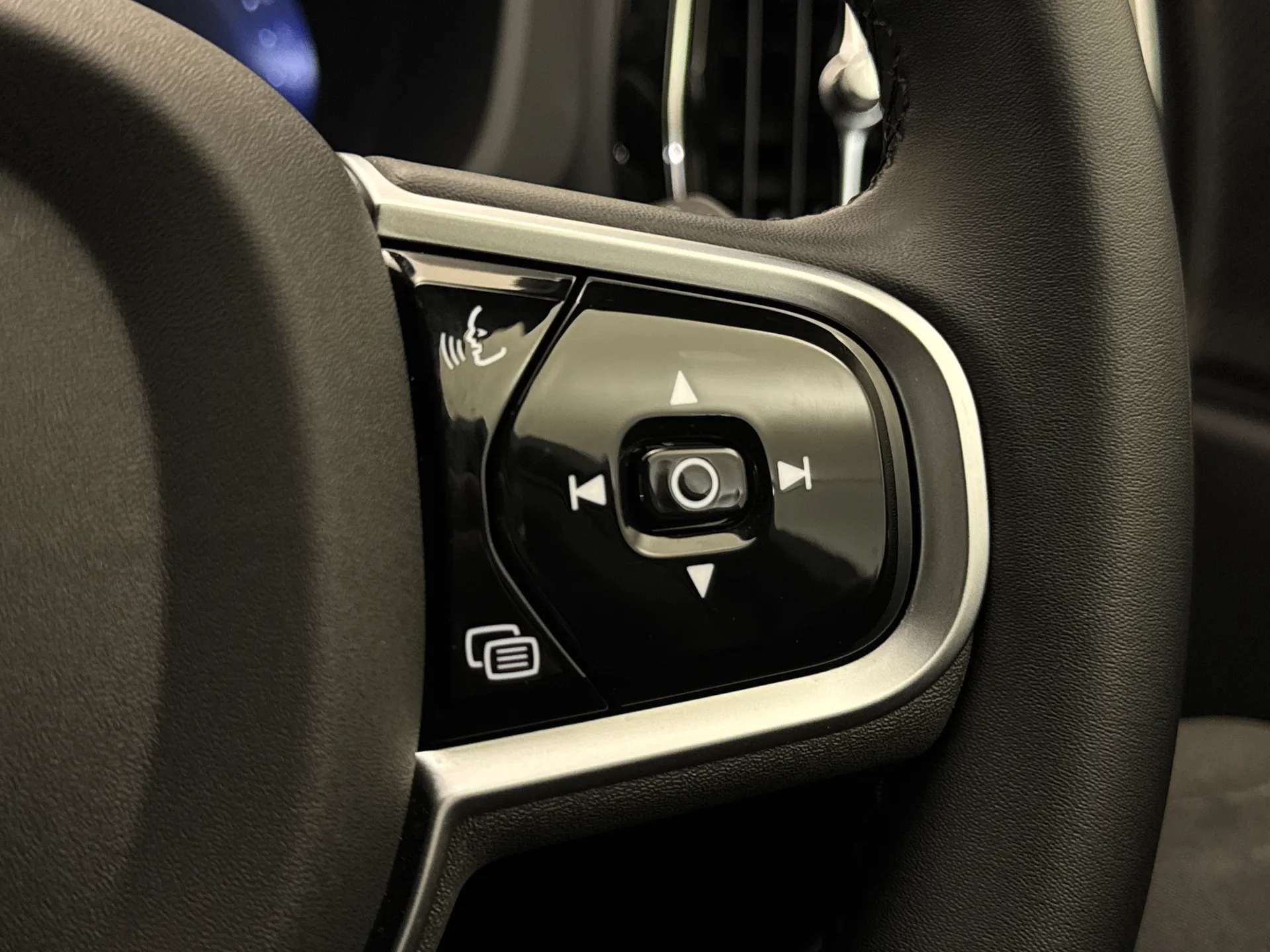 2025 VOLVO XC60 2025 VOLVO XC60