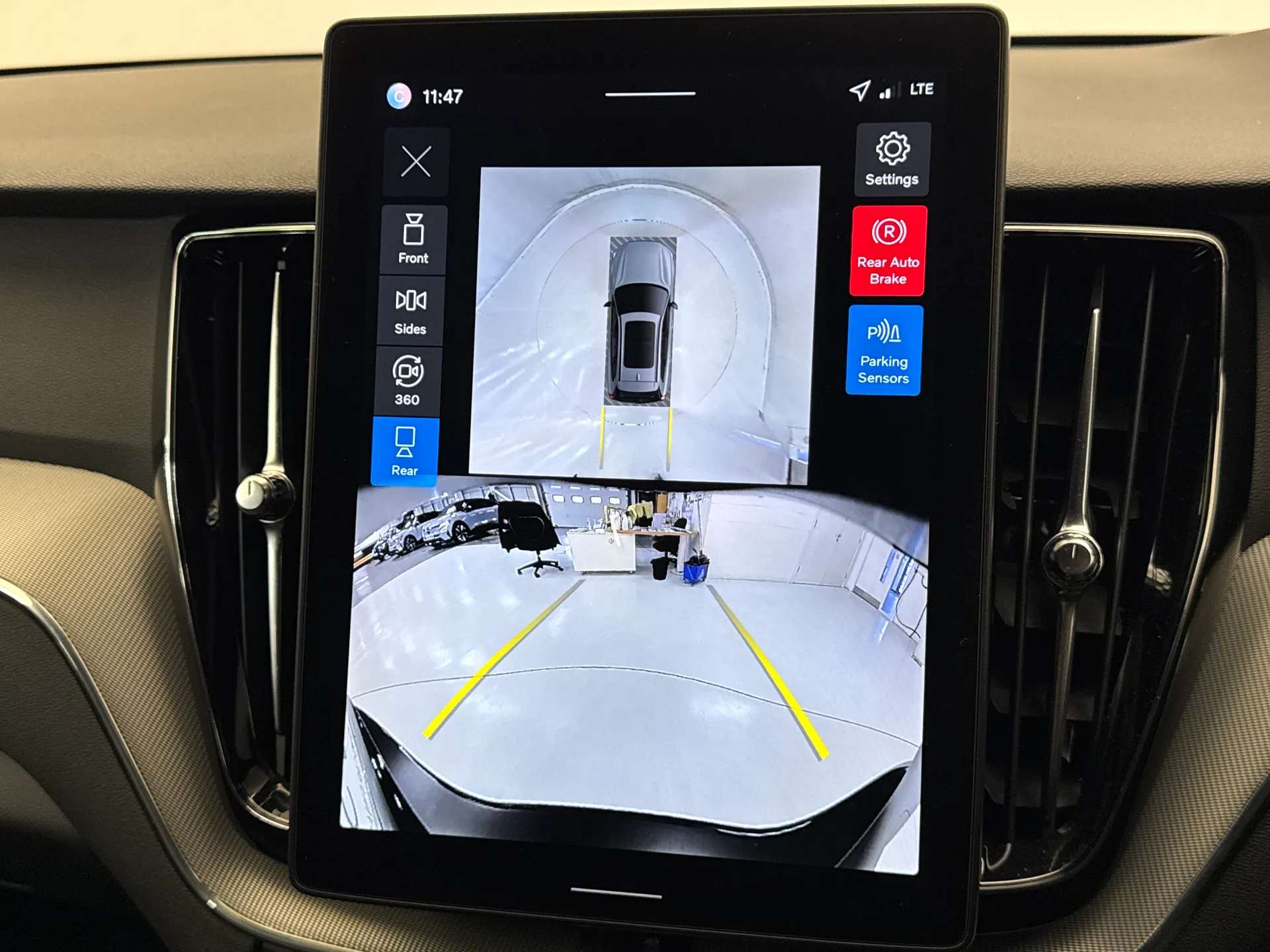 2025 VOLVO XC60 2025 VOLVO XC60