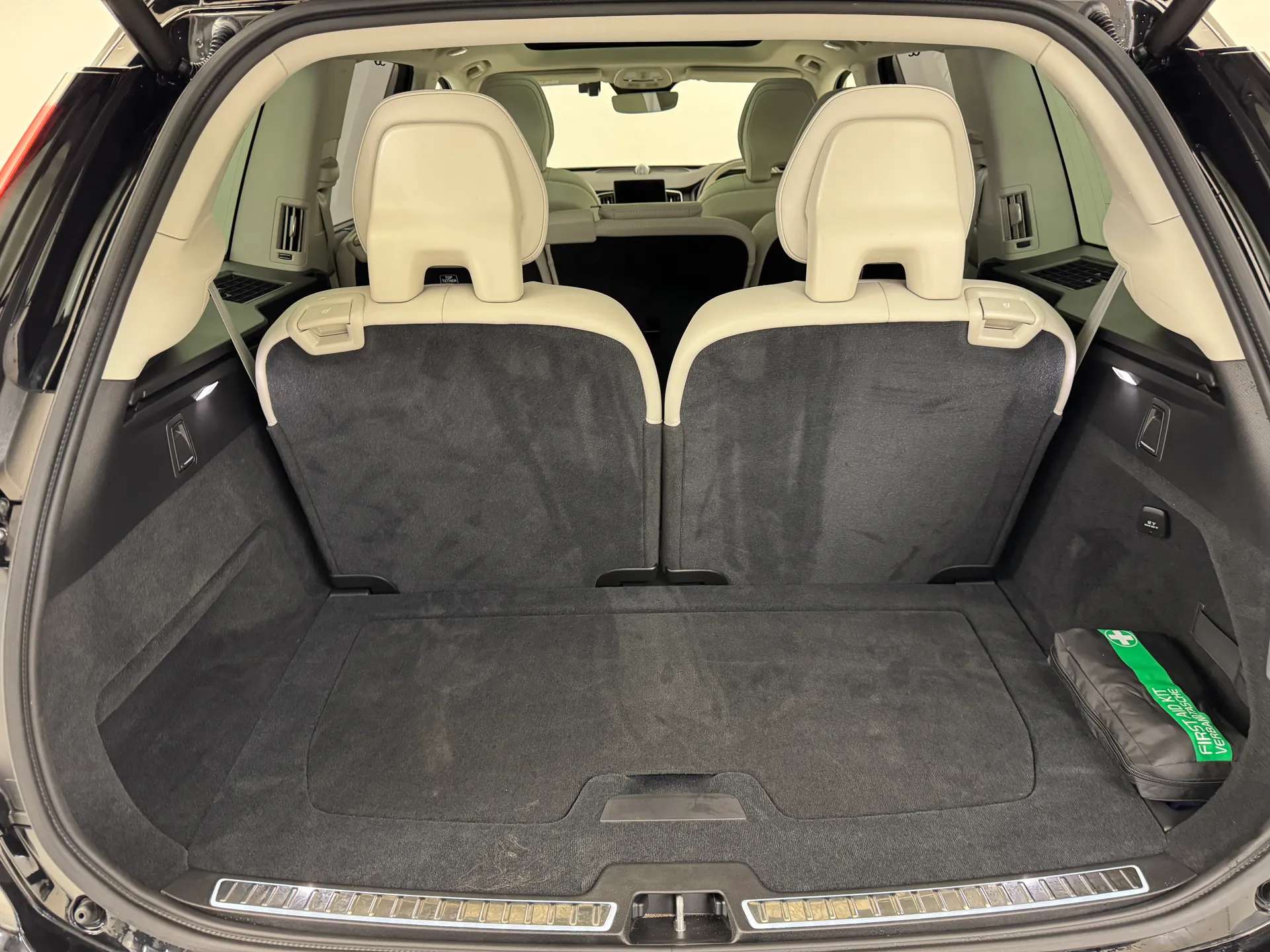 2025 VOLVO XC90 2025 VOLVO XC90