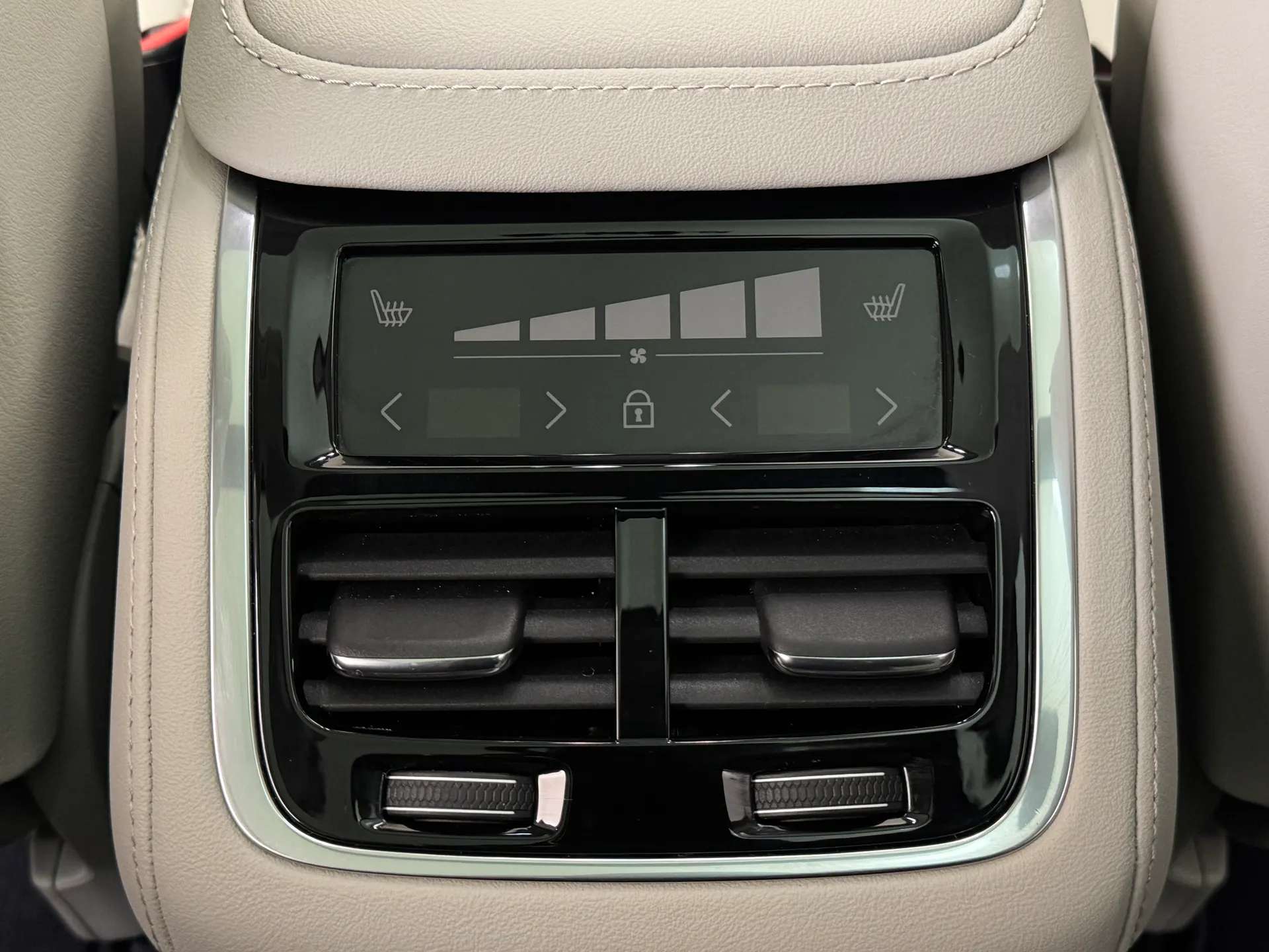 2025 VOLVO XC90 2025 VOLVO XC90