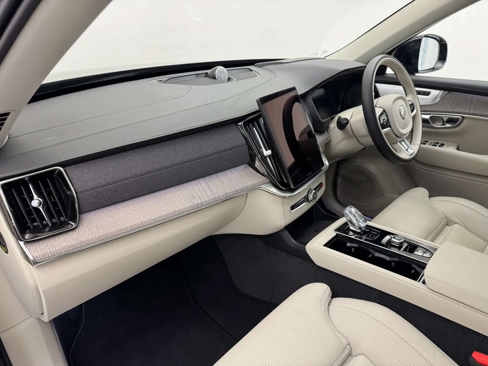 2025 VOLVO XC90 2025 VOLVO XC90