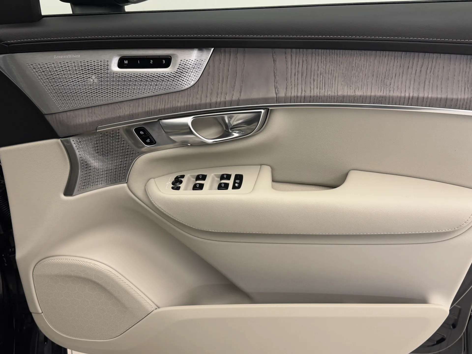 2025 VOLVO XC90 2025 VOLVO XC90