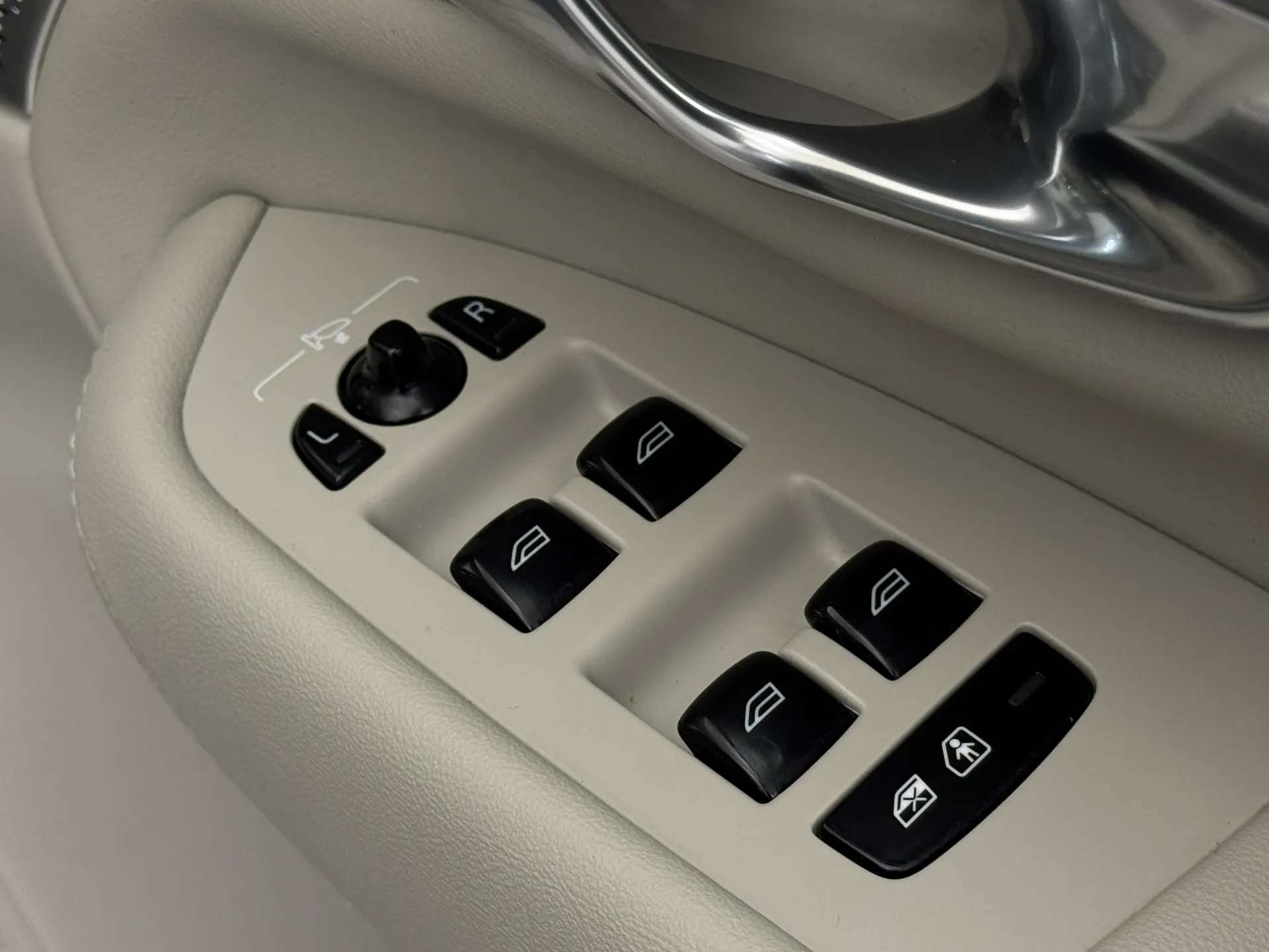 2025 VOLVO XC90 2025 VOLVO XC90