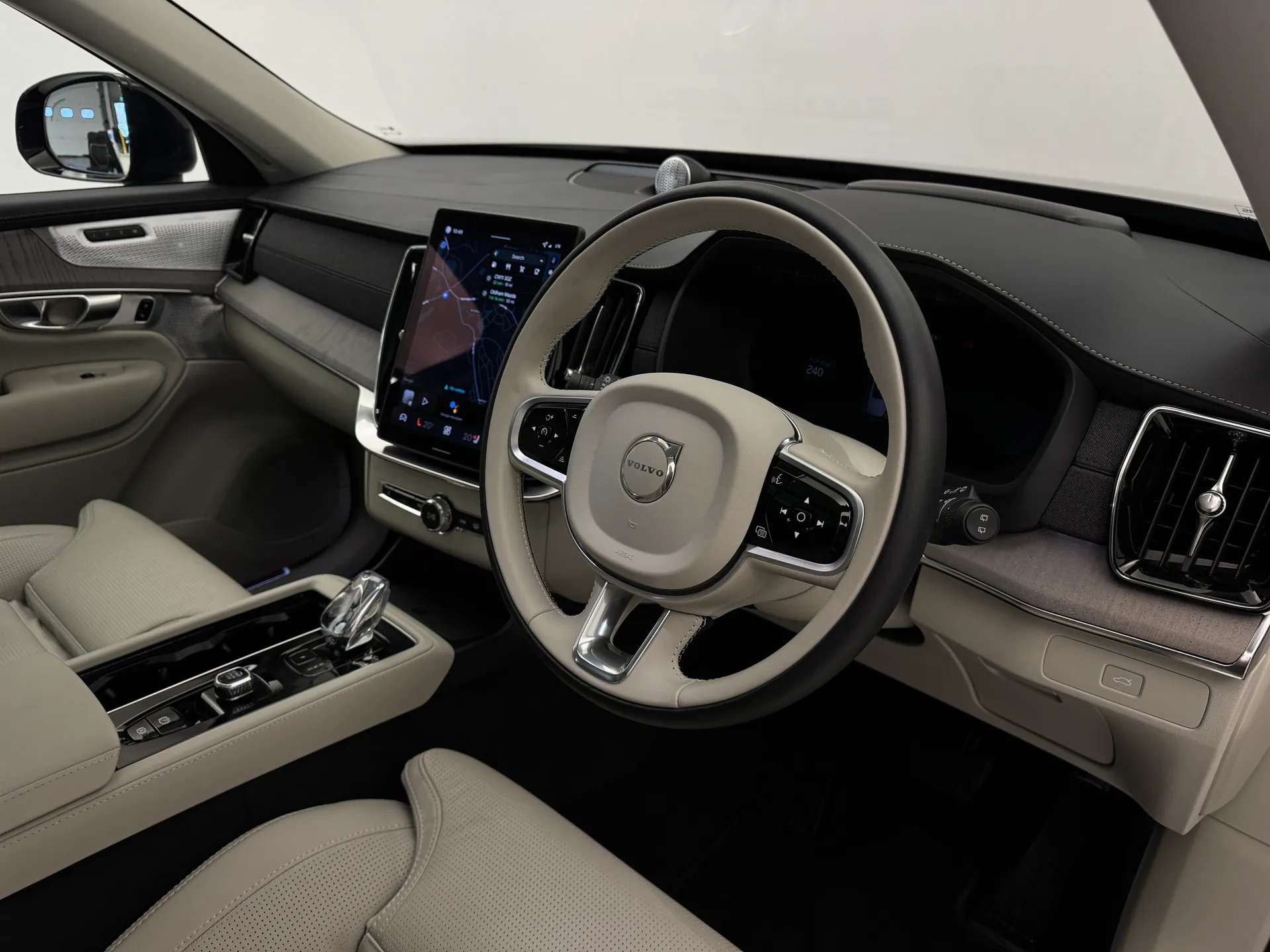 2025 VOLVO XC90 2025 VOLVO XC90