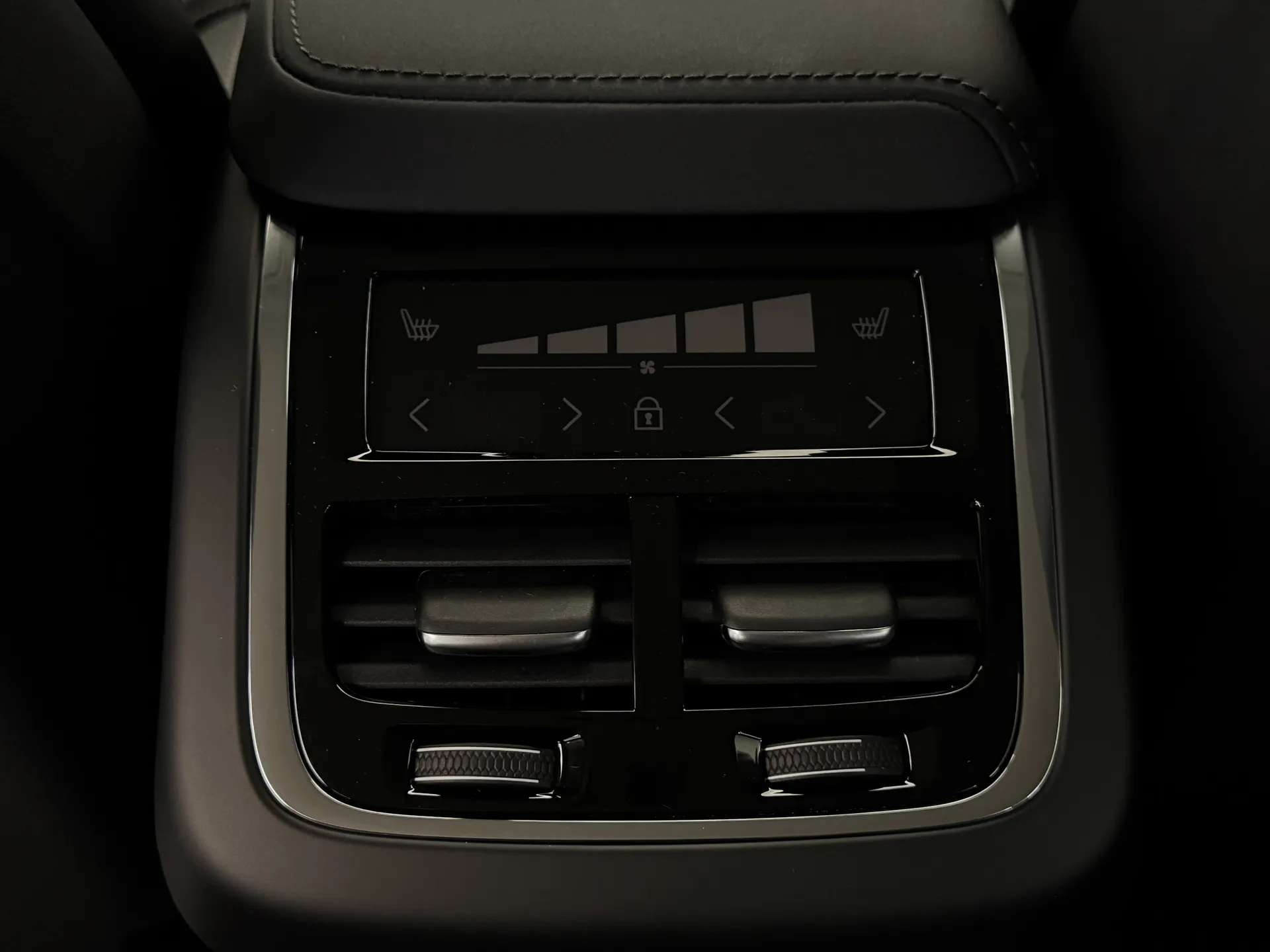 2026 VOLVO XC60 2026 VOLVO XC60