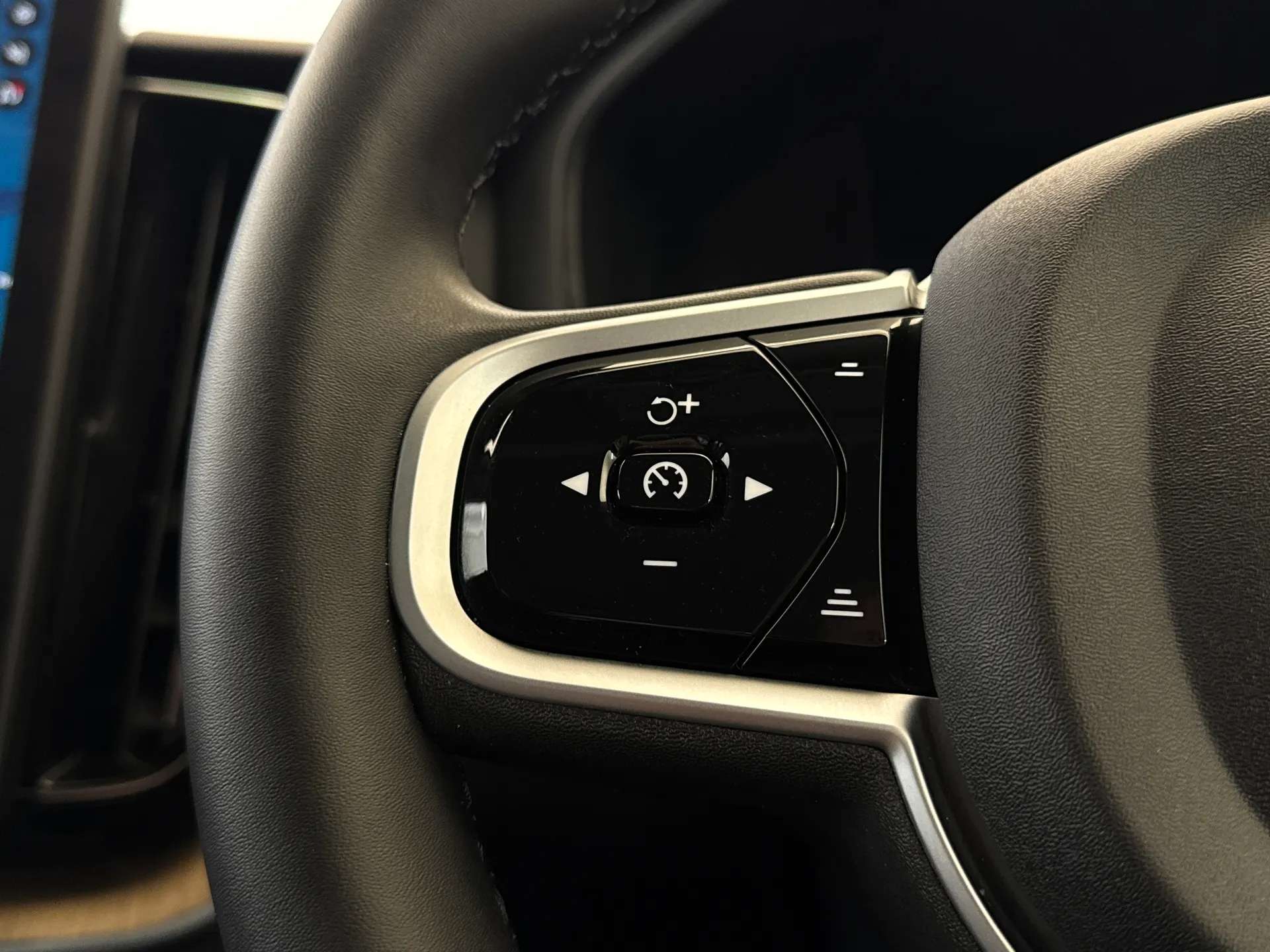 2026 VOLVO XC60 2026 VOLVO XC60