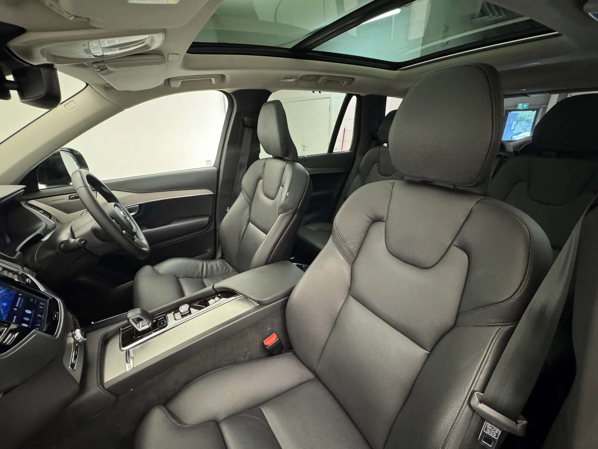 2023 VOLVO XC90 2023 VOLVO XC90