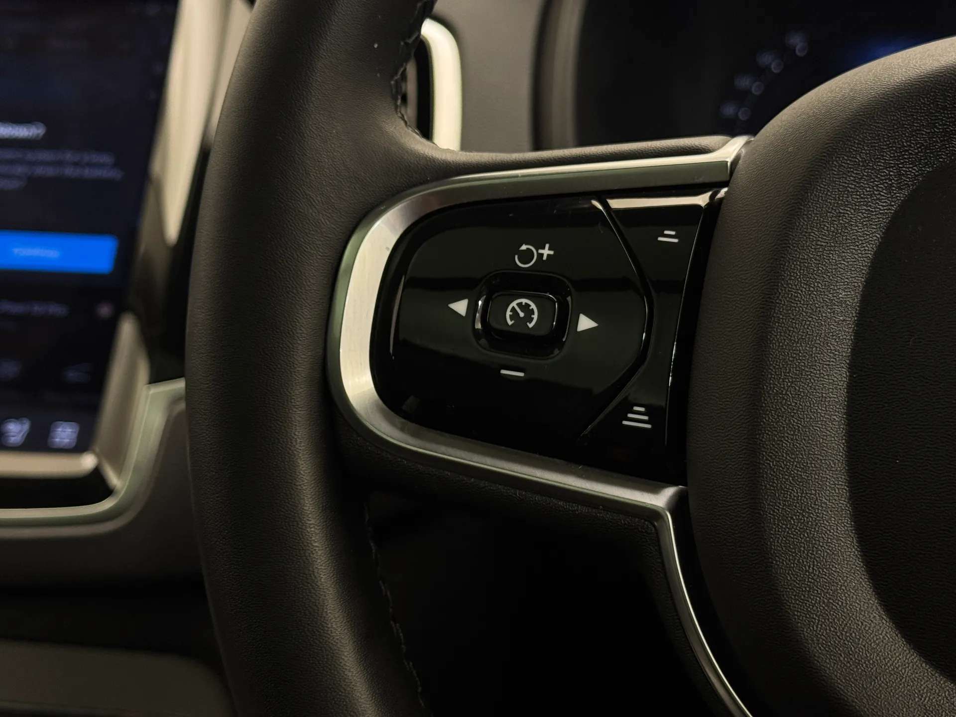 2023 VOLVO XC90 2023 VOLVO XC90