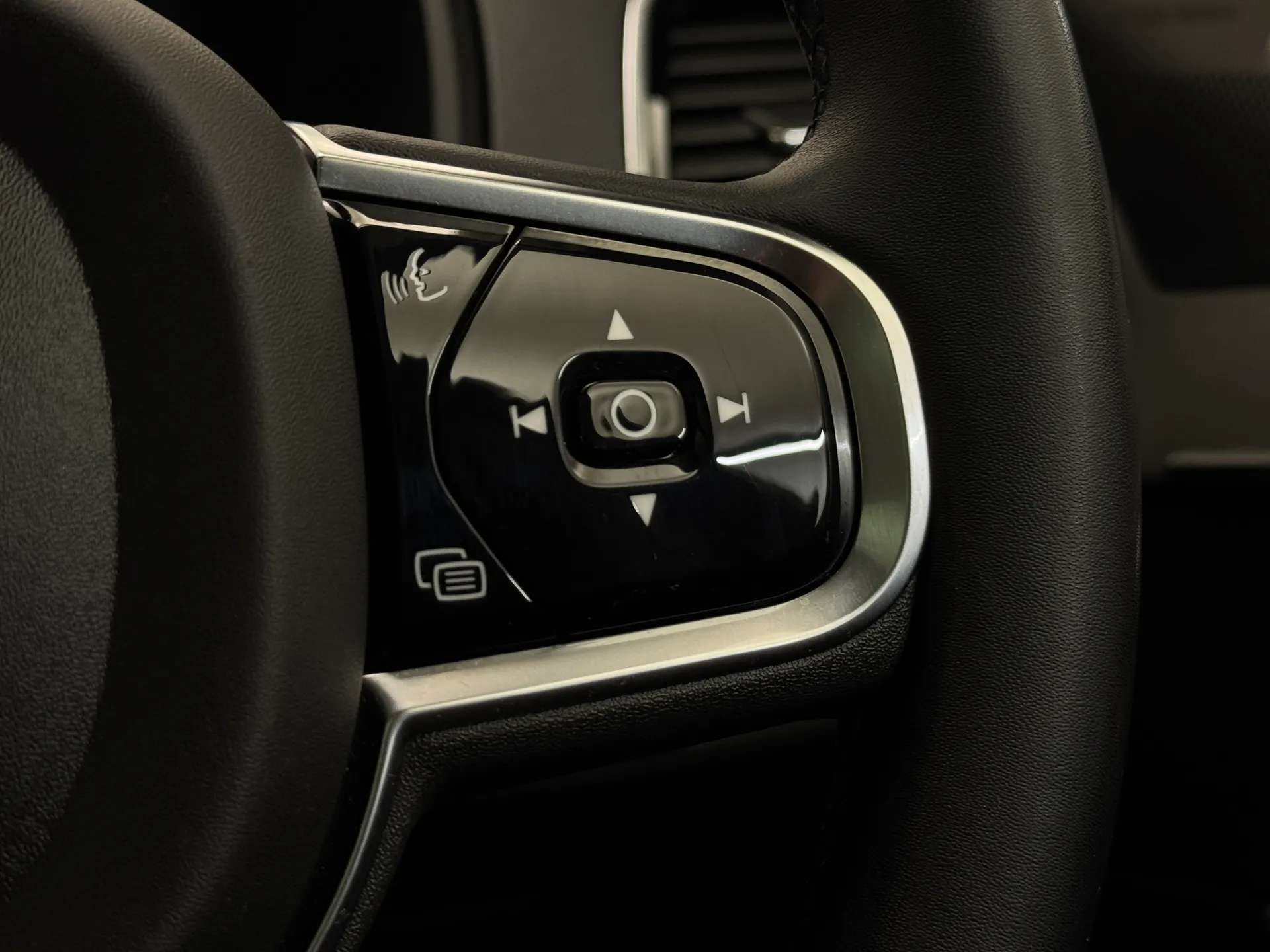 2023 VOLVO XC90 2023 VOLVO XC90