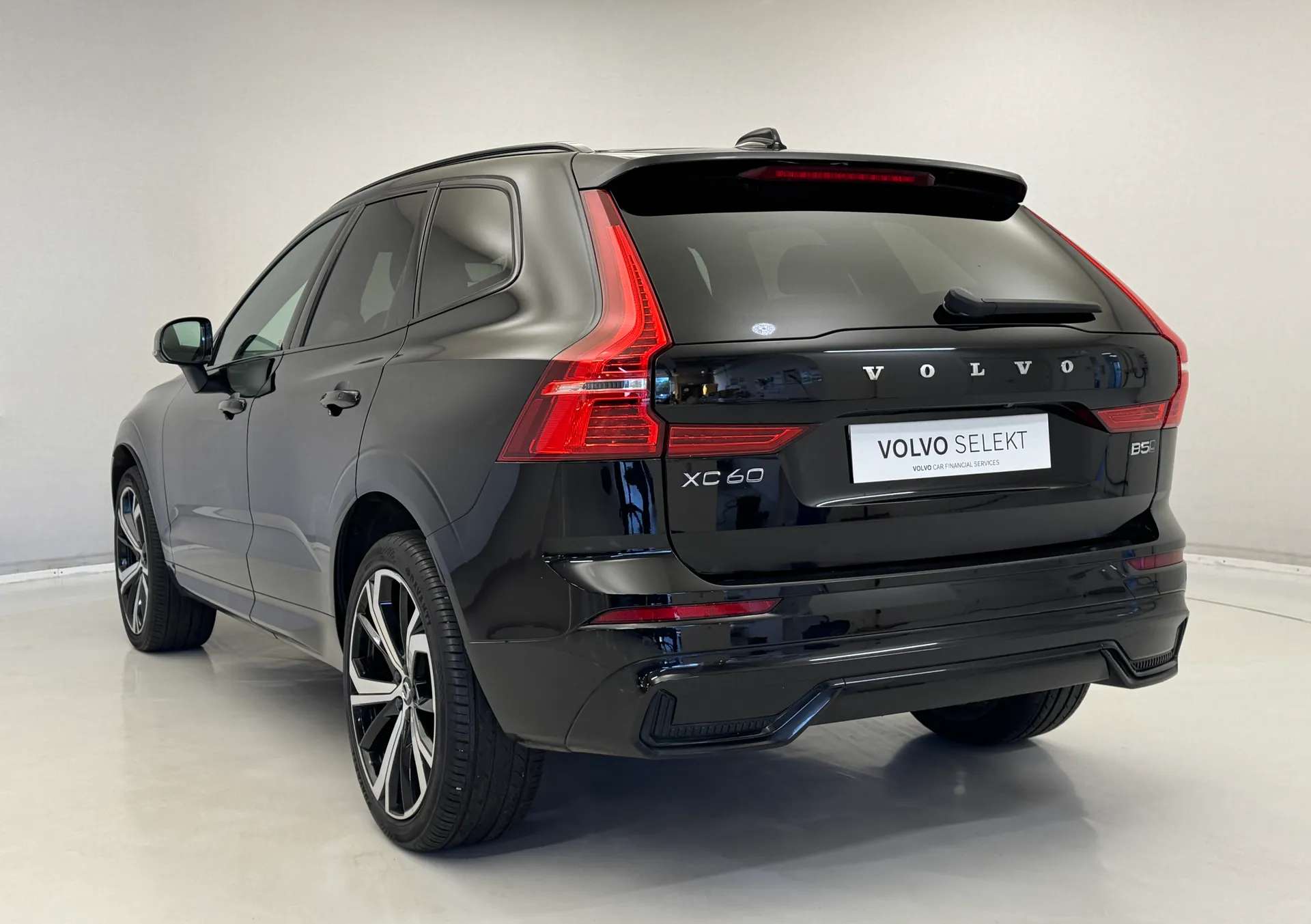 2021 VOLVO XC60 2021 VOLVO XC60