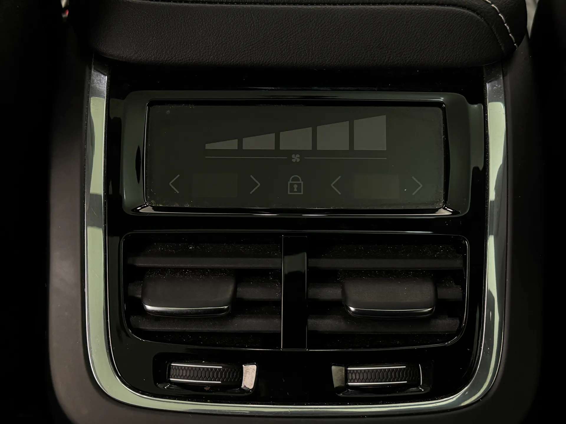 2021 VOLVO XC60 2021 VOLVO XC60