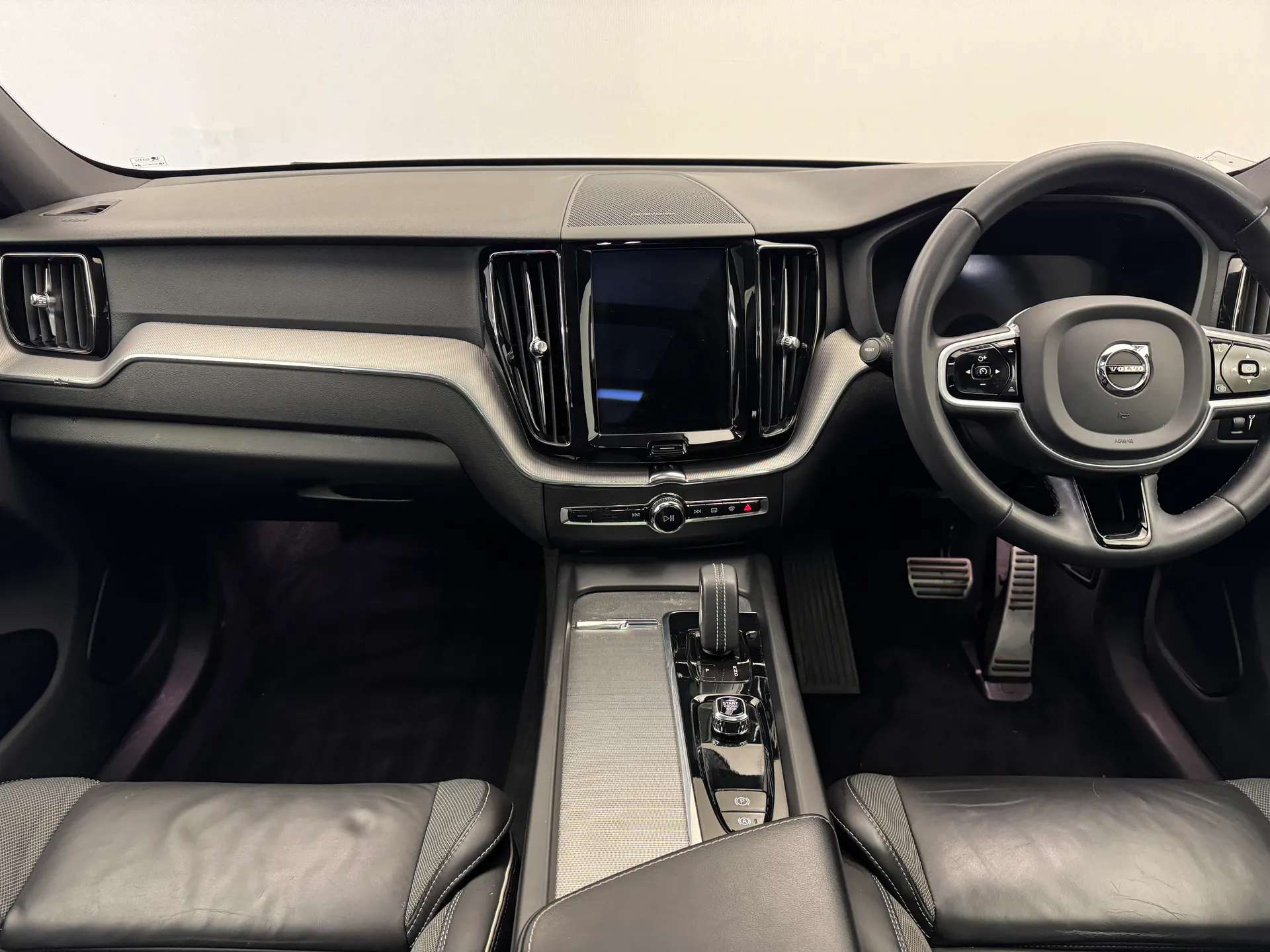 2021 VOLVO XC60 2021 VOLVO XC60