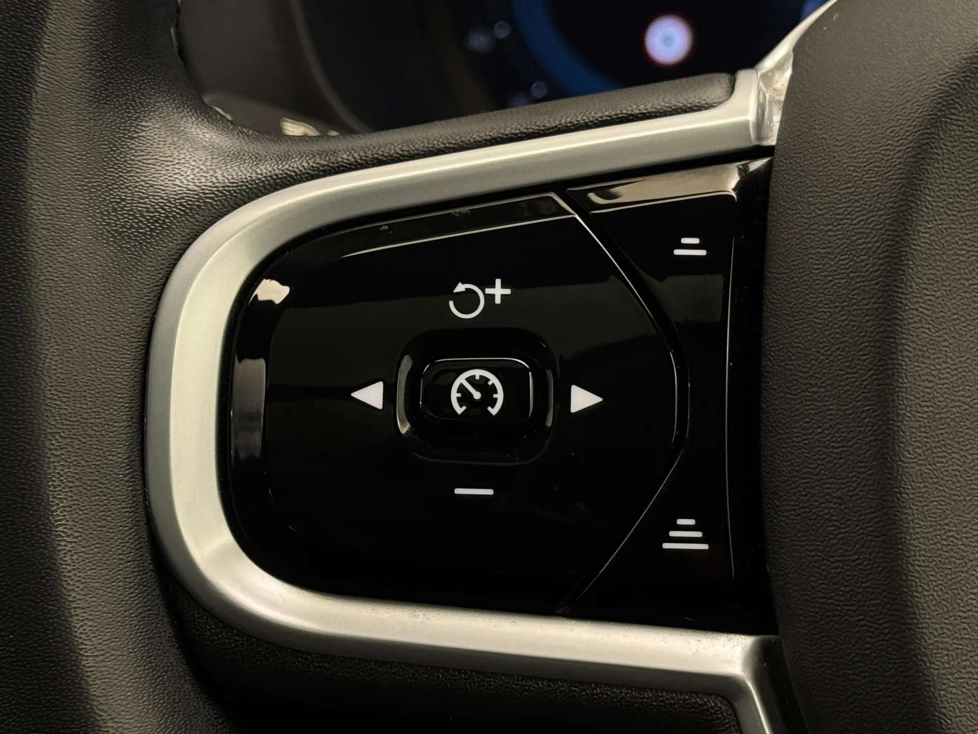 2021 VOLVO XC60 2021 VOLVO XC60