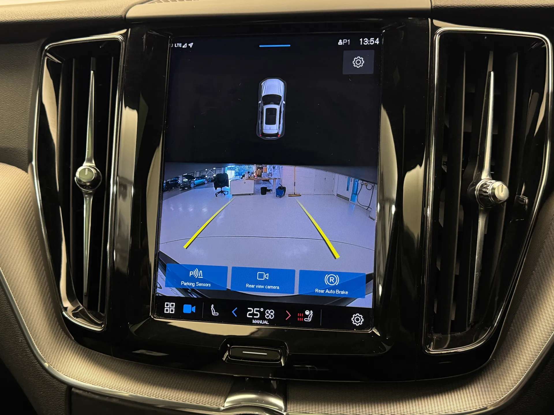 2021 VOLVO XC60 2021 VOLVO XC60