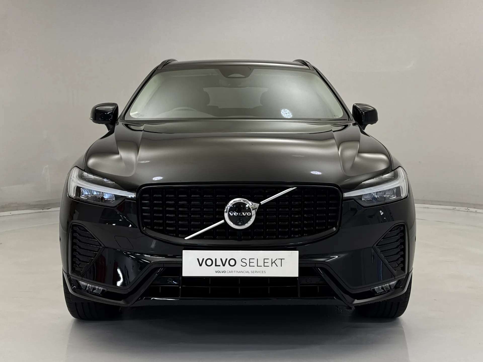A 2023 VOLVO XC60 2.0 B5P Plus Dark 5dr AWD Geartronic A 2023 VOLVO XC60 2.0 B5P Plus Dark 5dr AWD Geartronic
