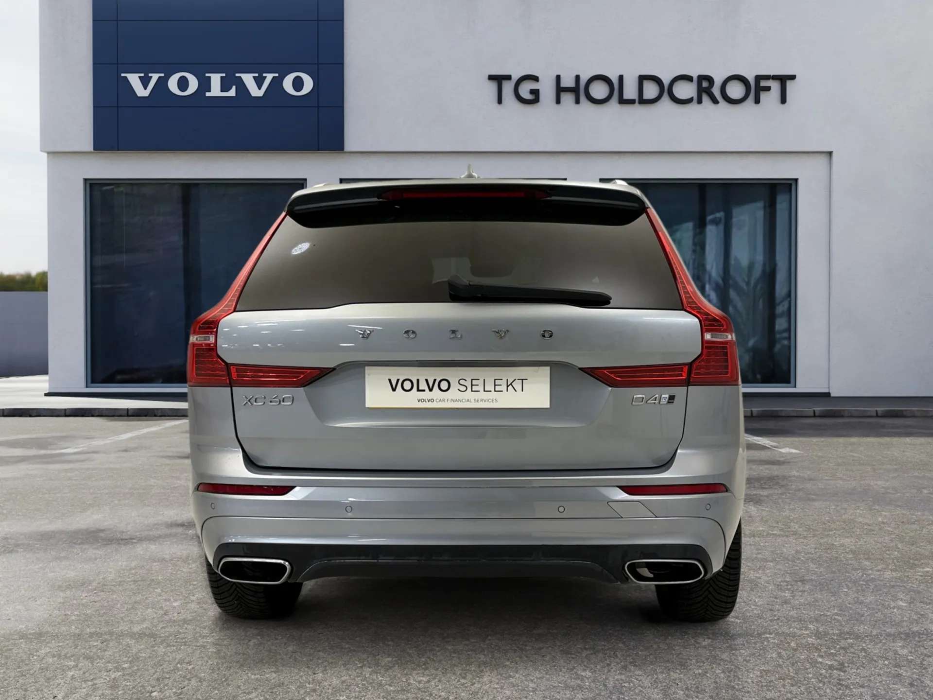 A 2018 VOLVO XC60 2.0 D4 R DESIGN 5dr AWD Geartronic A 2018 VOLVO XC60 2.0 D4 R DESIGN 5dr AWD Geartronic