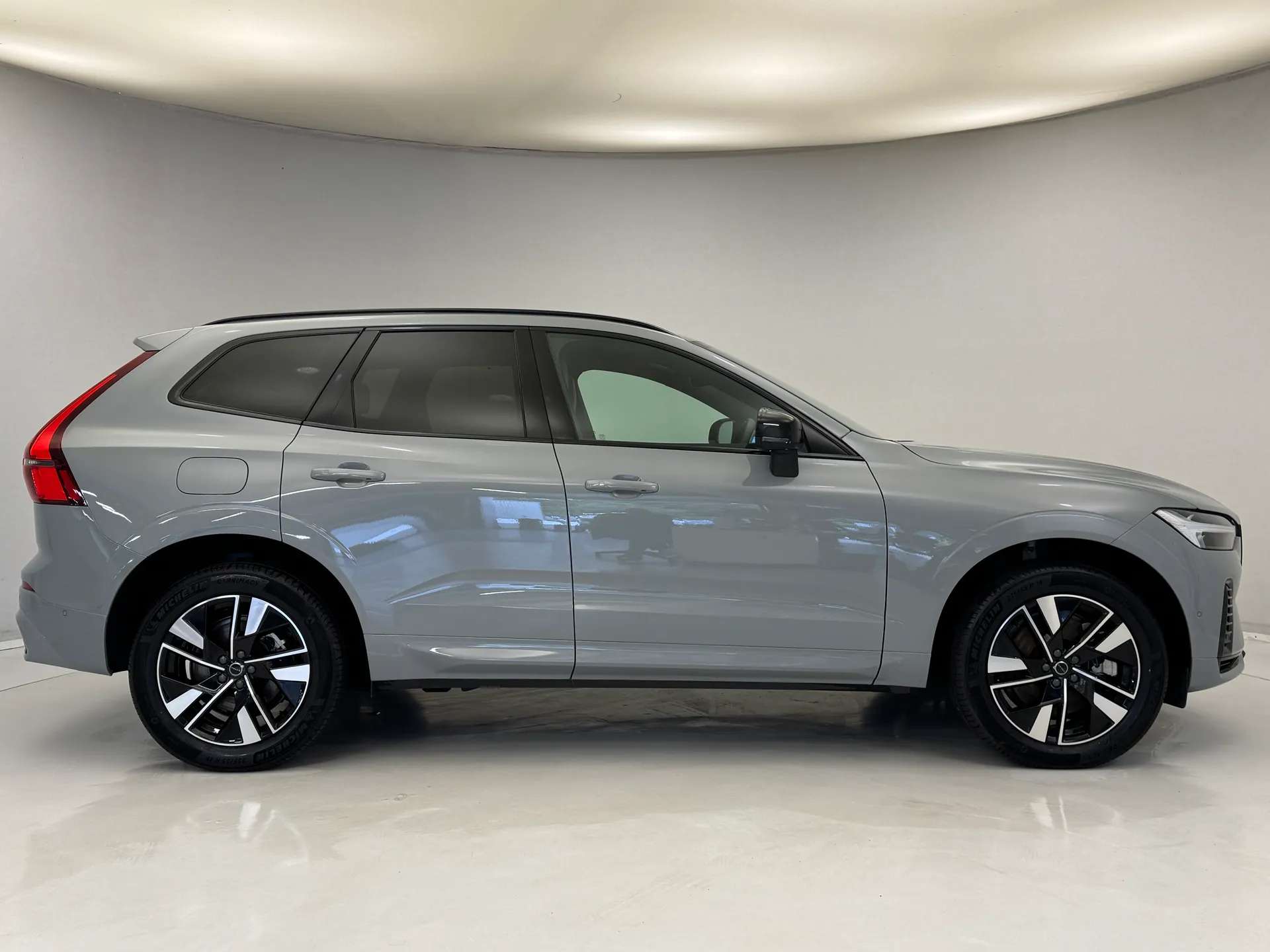 2025 VOLVO XC60 2025 VOLVO XC60
