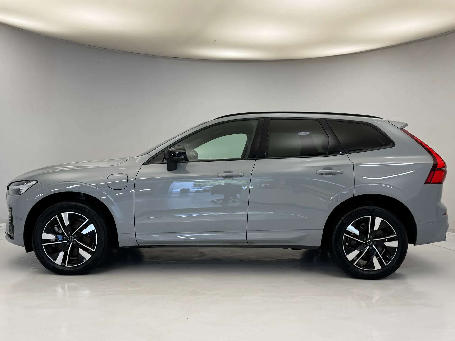 2025 VOLVO XC60 2025 VOLVO XC60