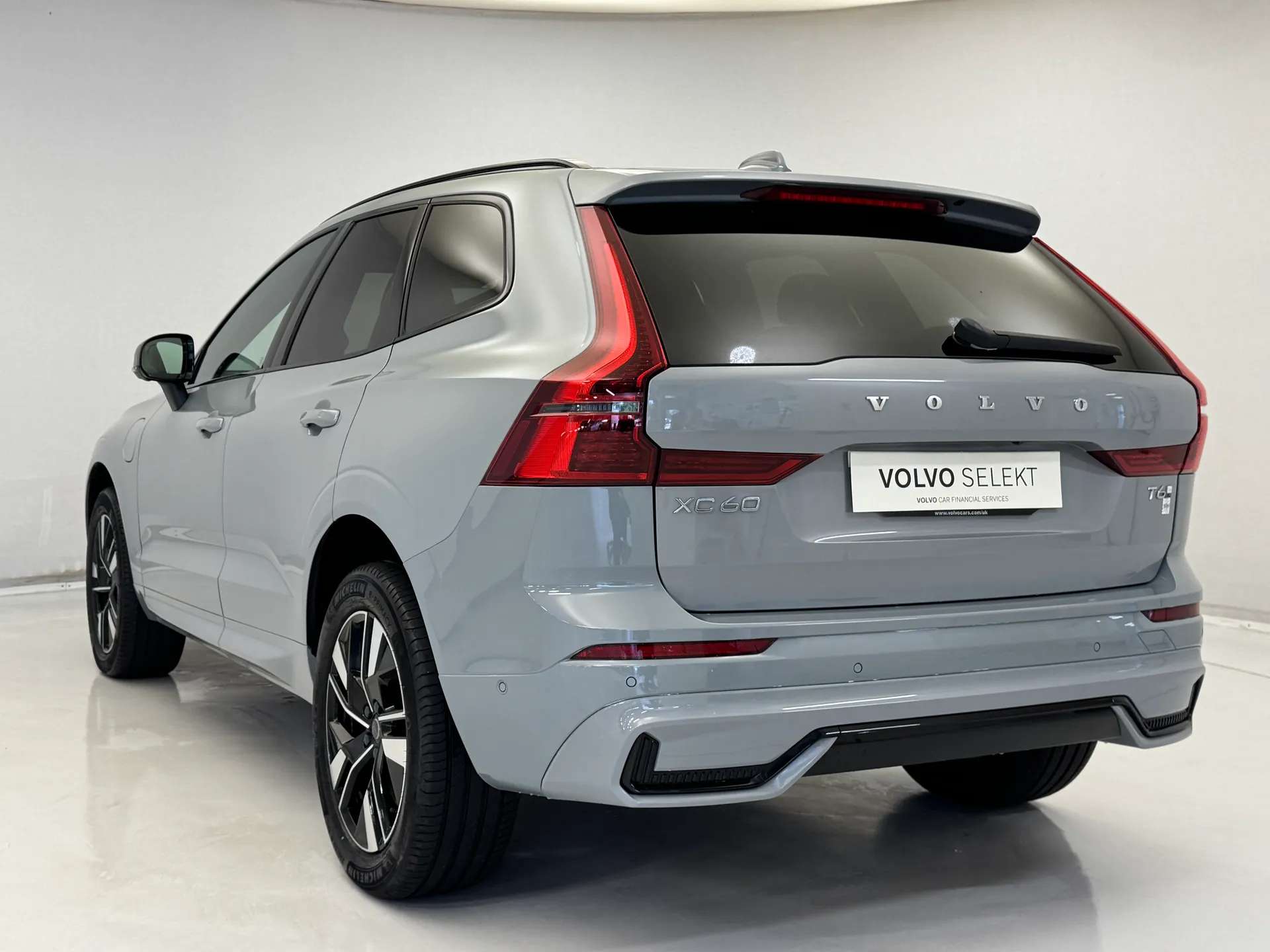 2025 VOLVO XC60 2025 VOLVO XC60