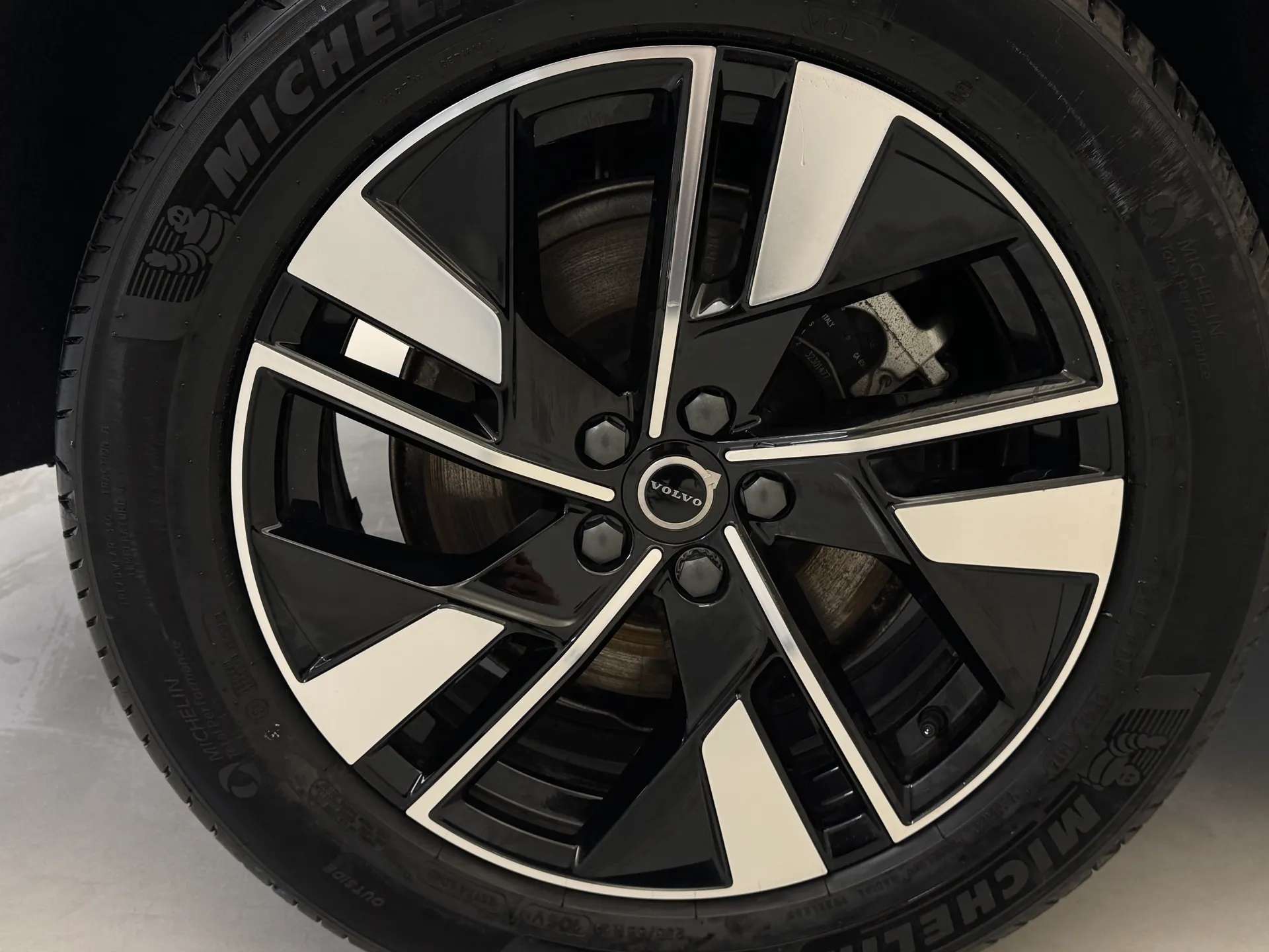 2025 VOLVO XC60 2025 VOLVO XC60