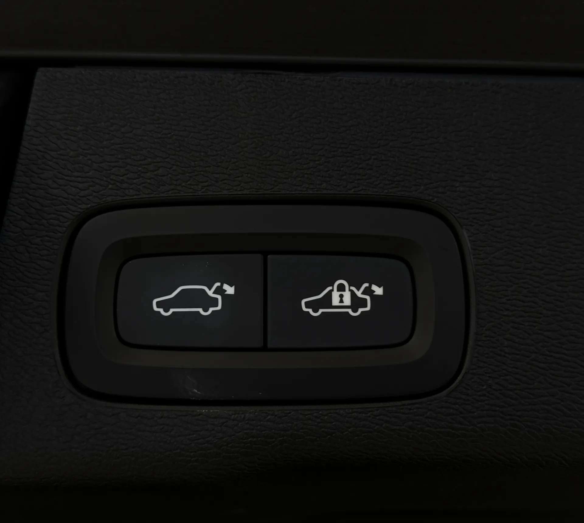 2025 VOLVO XC60 2025 VOLVO XC60