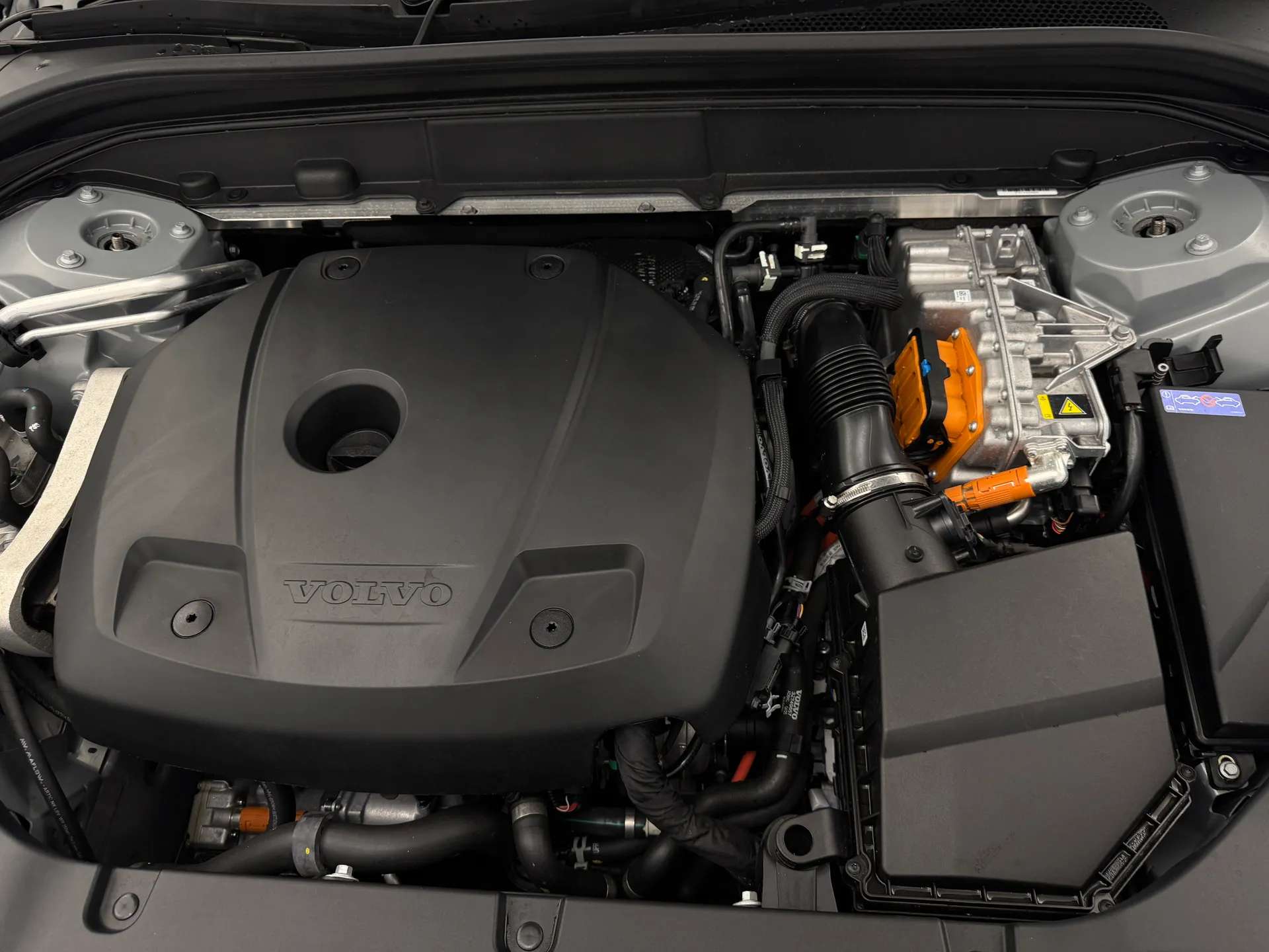 2025 VOLVO XC60 2025 VOLVO XC60