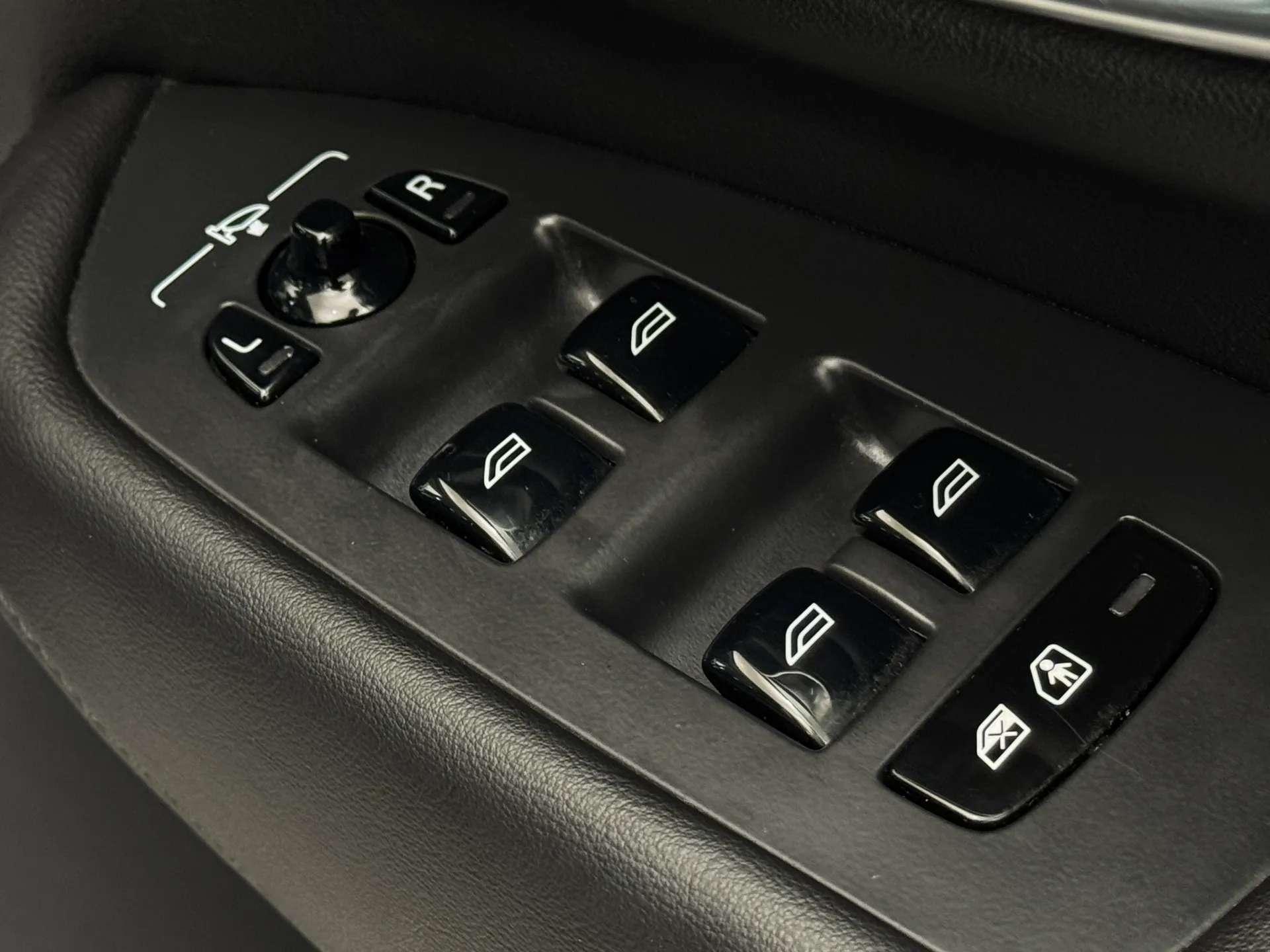 2022 VOLVO XC90 2022 VOLVO XC90