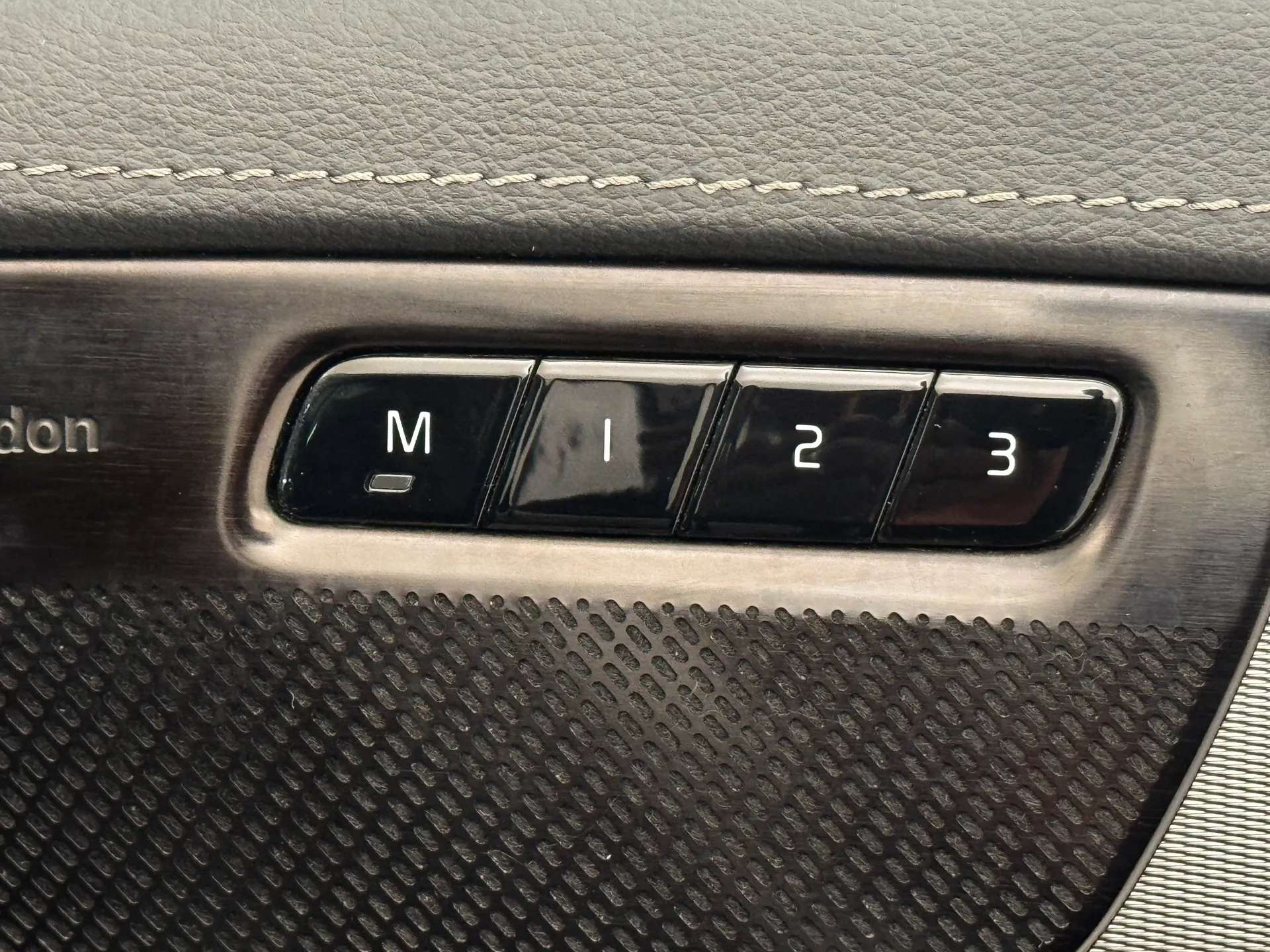 2022 VOLVO XC90 2022 VOLVO XC90