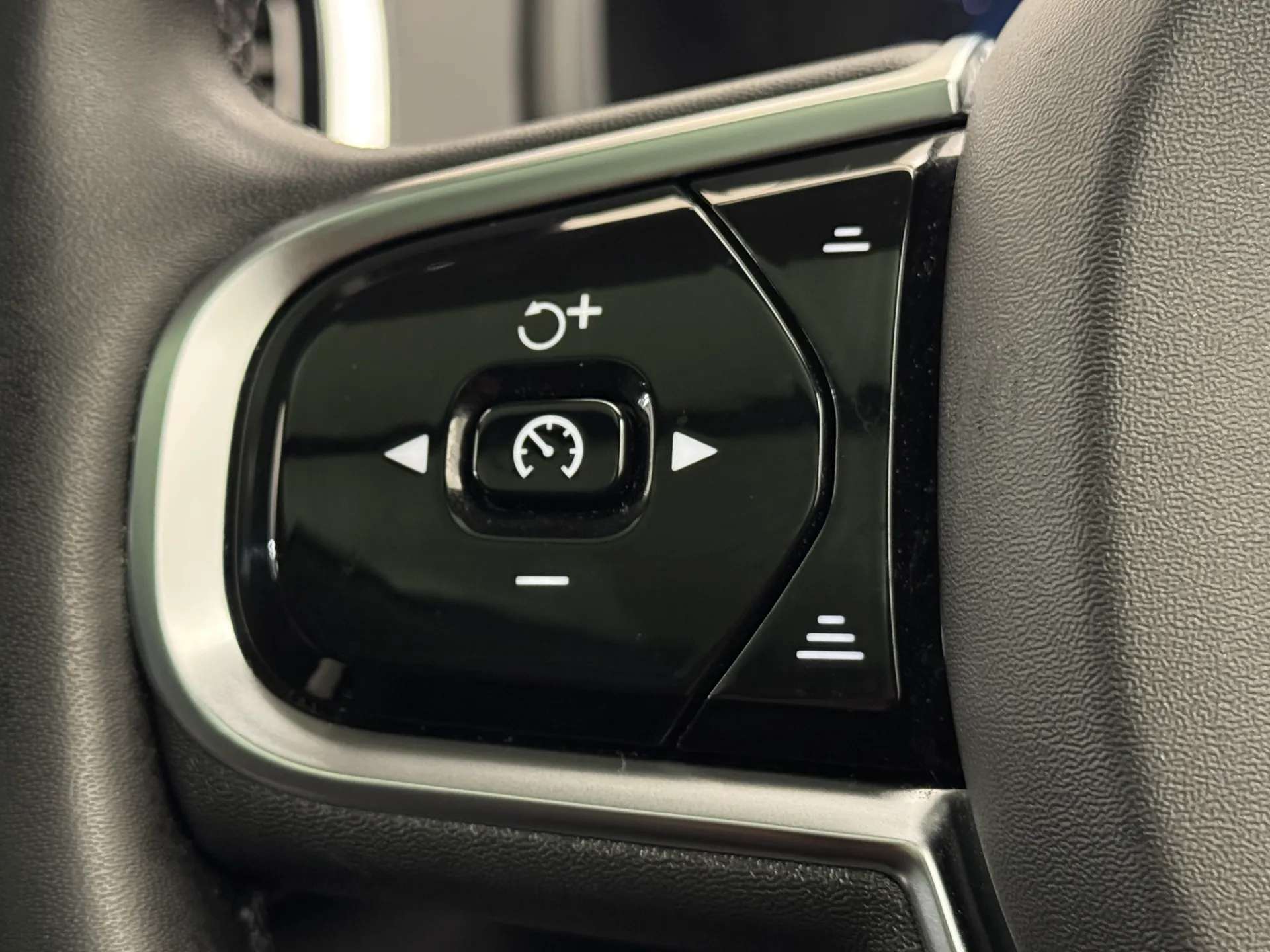 2022 VOLVO XC90 2022 VOLVO XC90