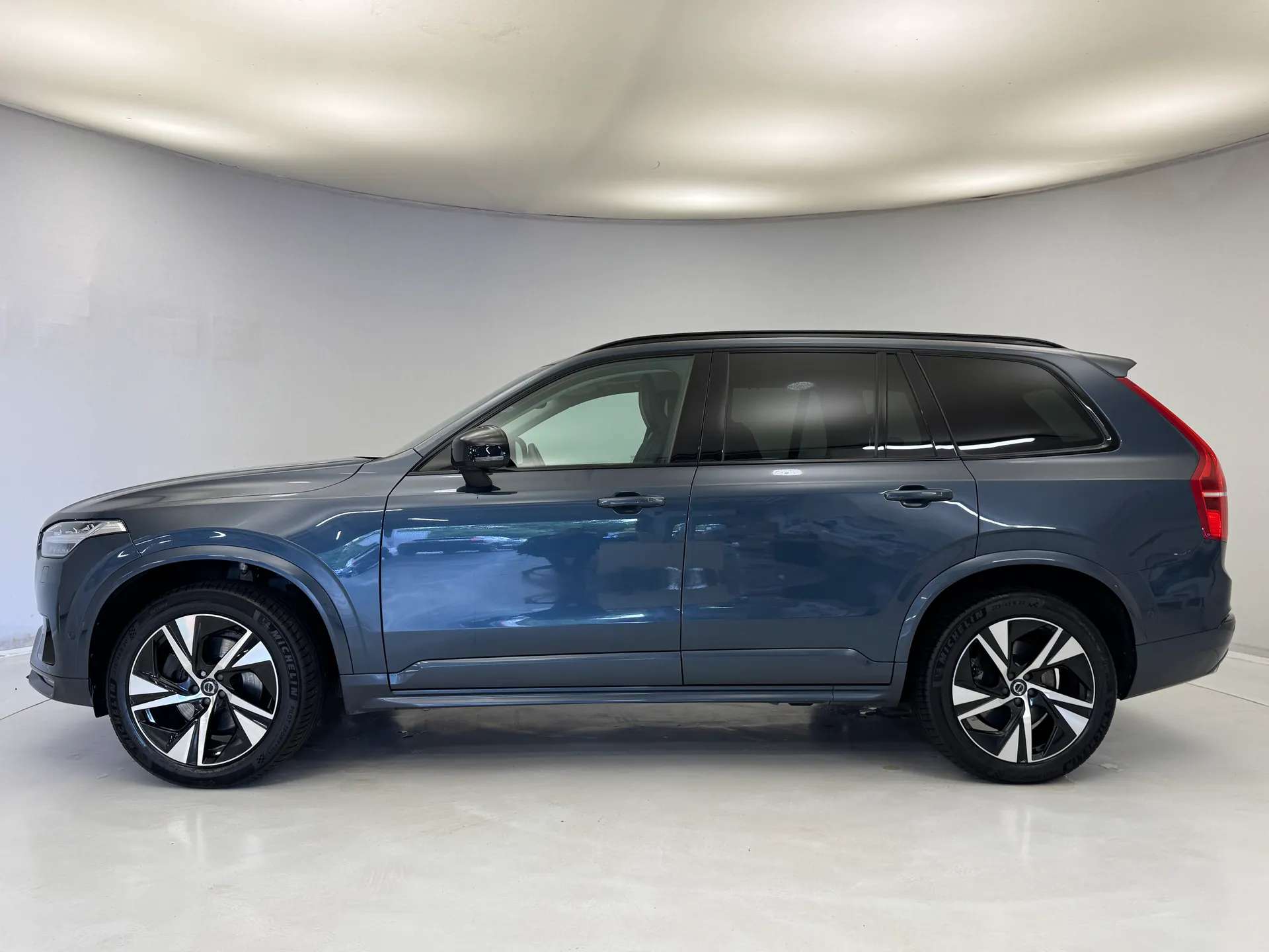 2023 VOLVO XC90 2023 VOLVO XC90