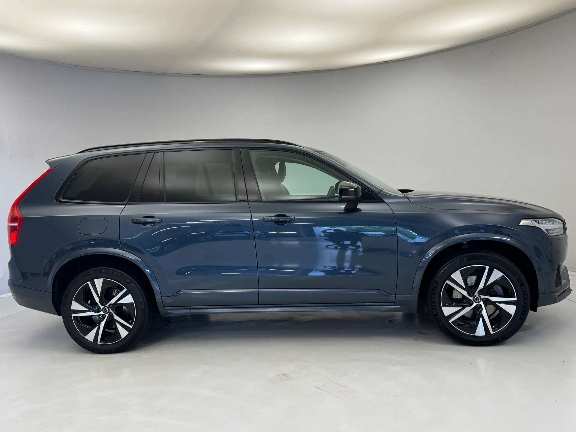 2023 VOLVO XC90 2023 VOLVO XC90