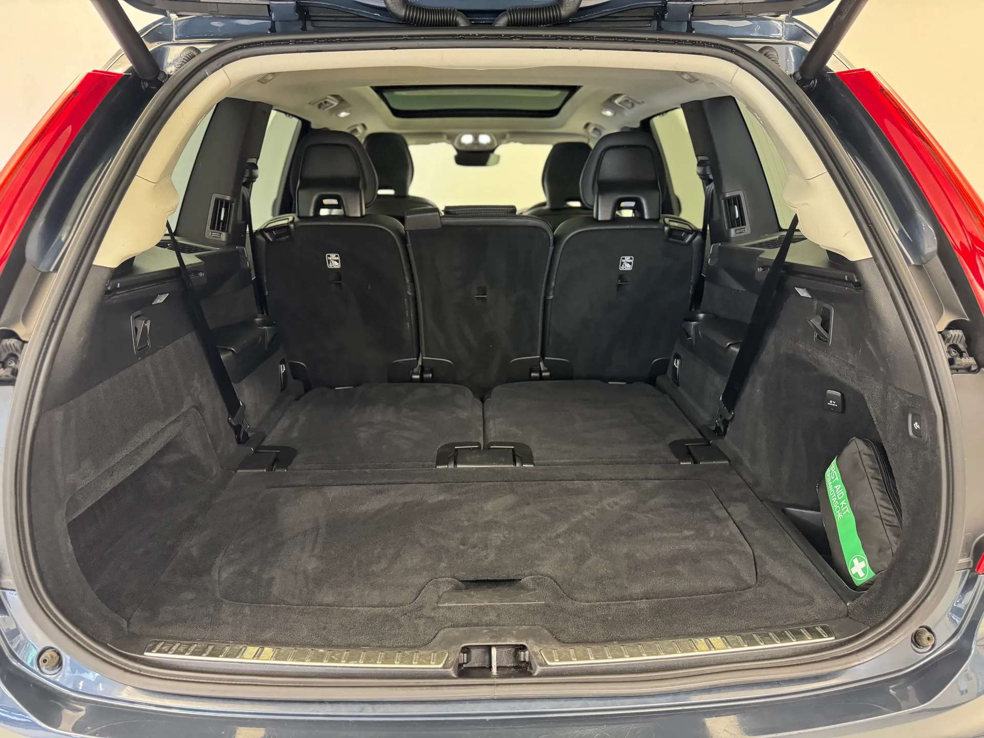2023 VOLVO XC90 2023 VOLVO XC90
