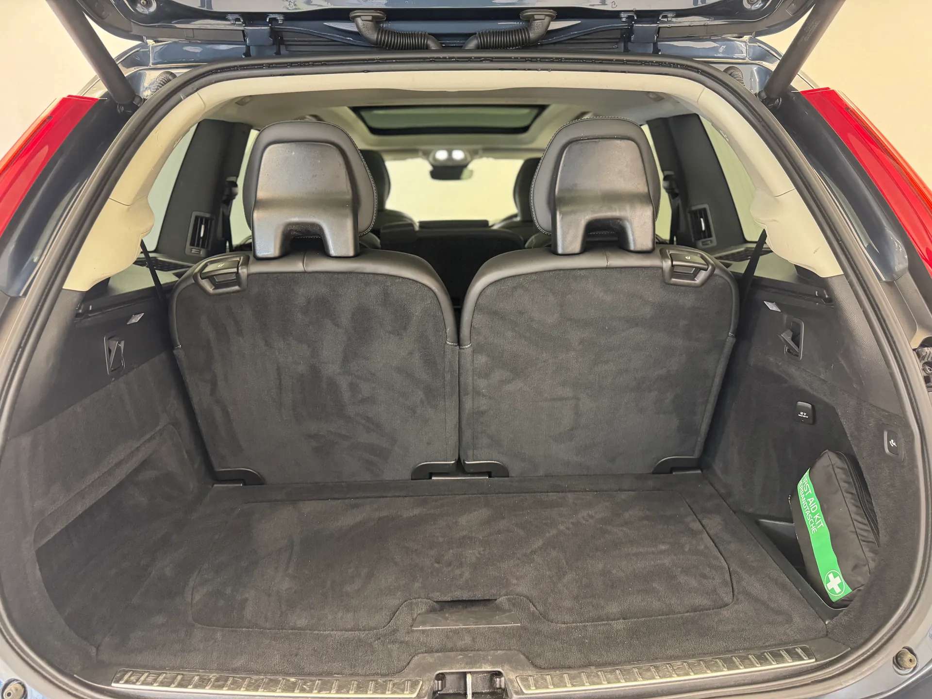 2023 VOLVO XC90 2023 VOLVO XC90