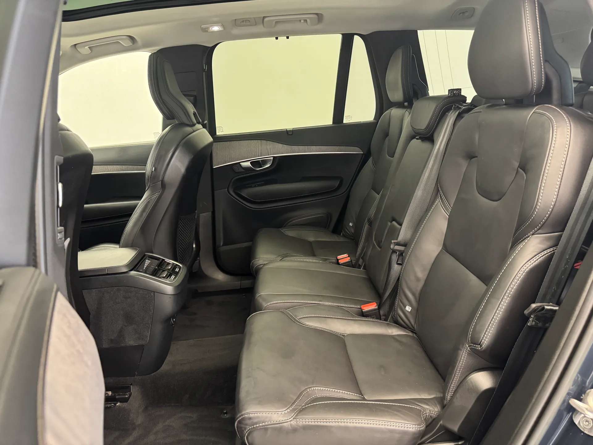 2023 VOLVO XC90 2023 VOLVO XC90
