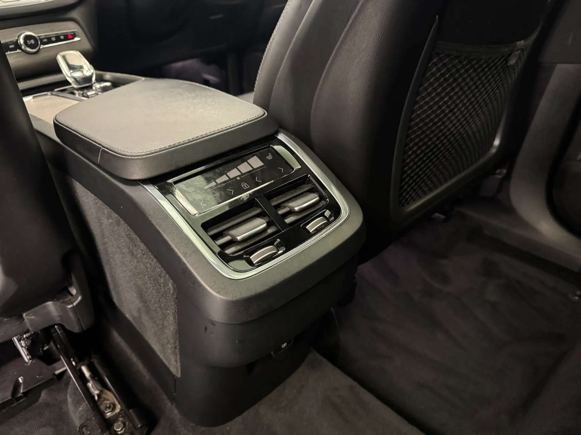 2023 VOLVO XC90 2023 VOLVO XC90
