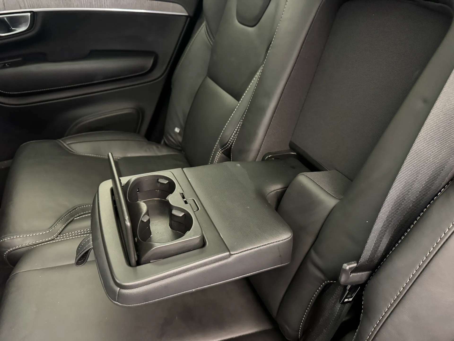 2023 VOLVO XC90 2023 VOLVO XC90