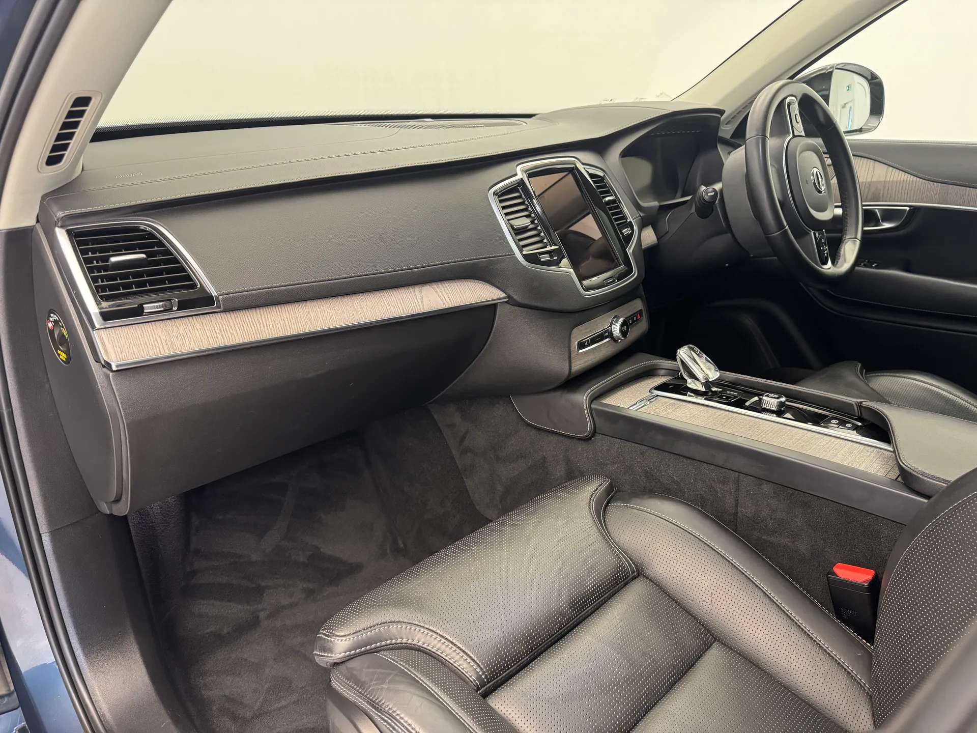 2023 VOLVO XC90 2023 VOLVO XC90