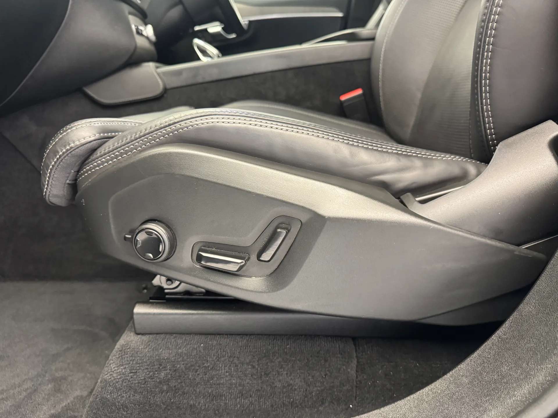 2023 VOLVO XC90 2023 VOLVO XC90