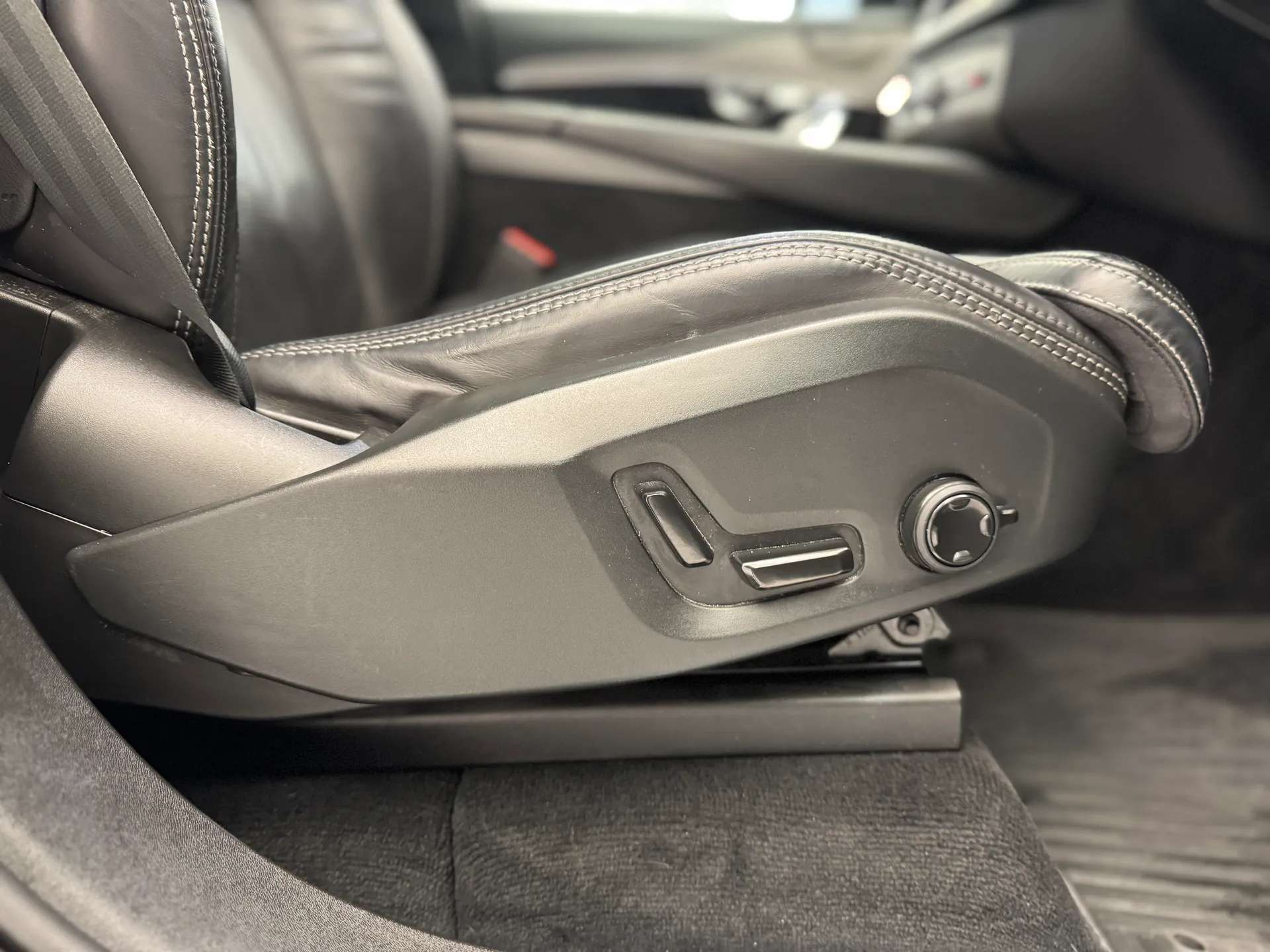 2023 VOLVO XC90 2023 VOLVO XC90