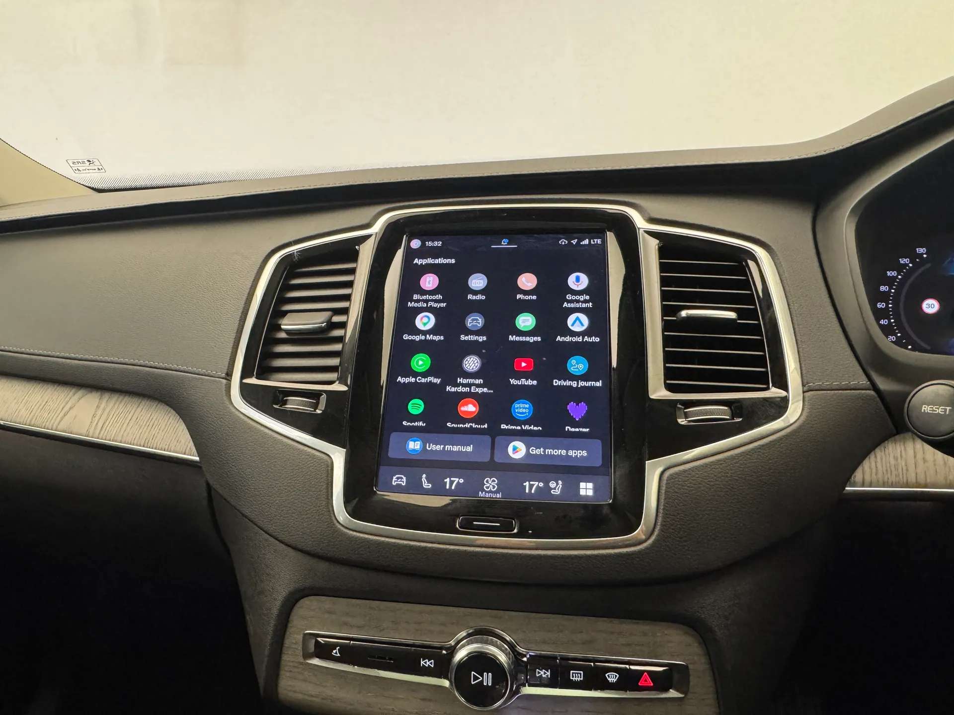2023 VOLVO XC90 2023 VOLVO XC90