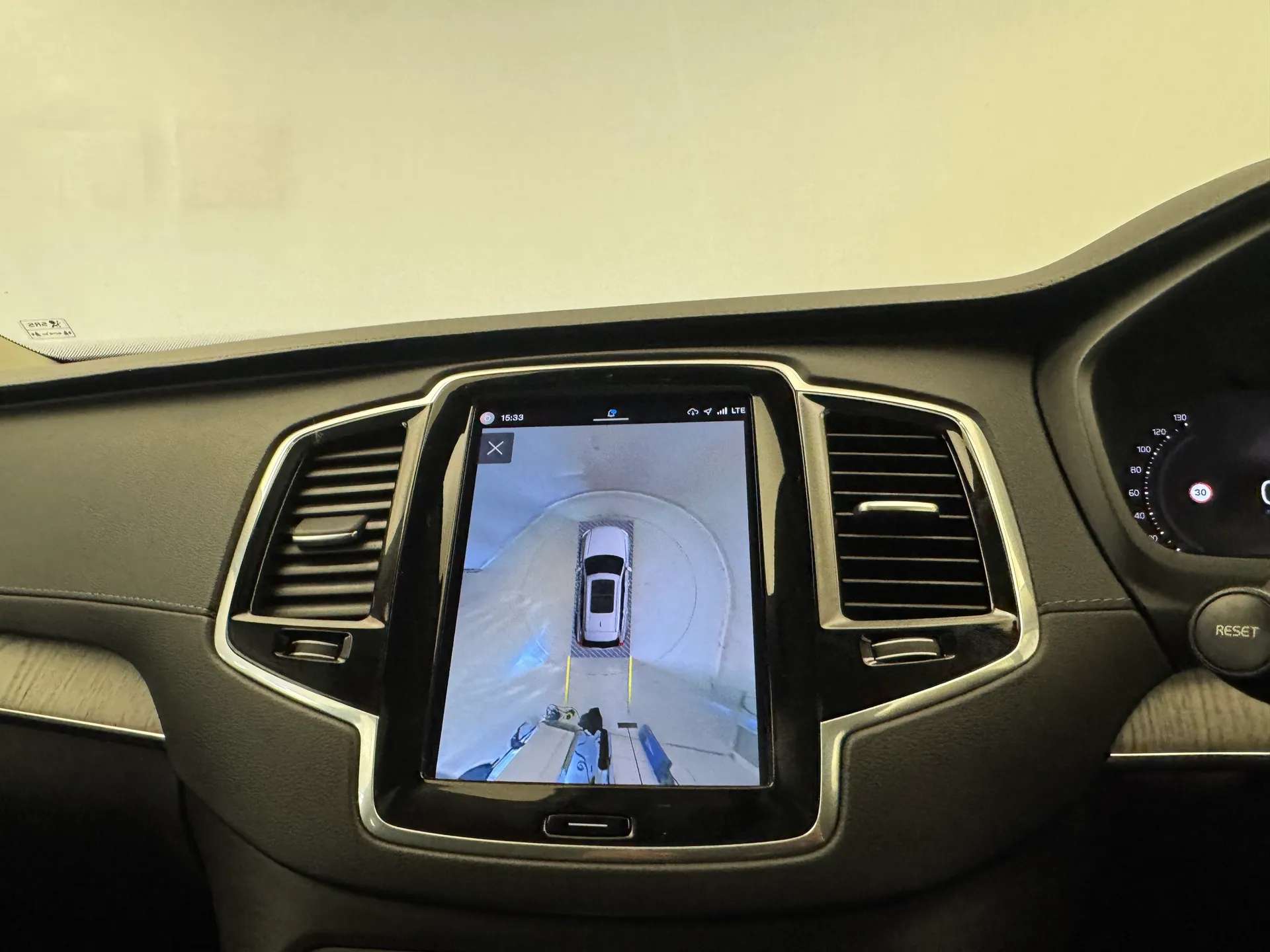 2023 VOLVO XC90 2023 VOLVO XC90