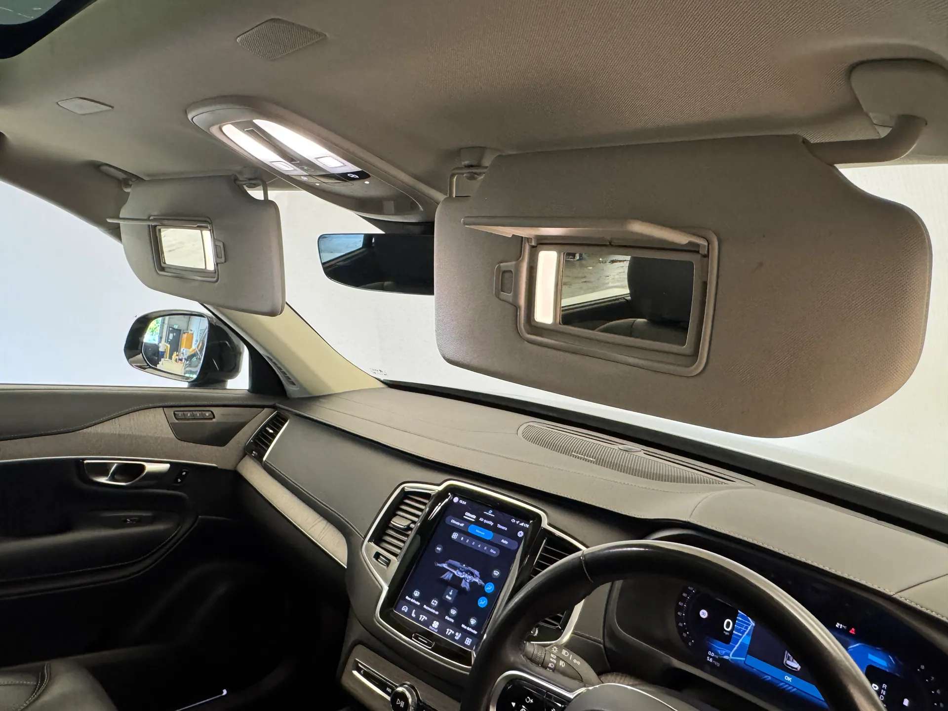 2023 VOLVO XC90 2023 VOLVO XC90