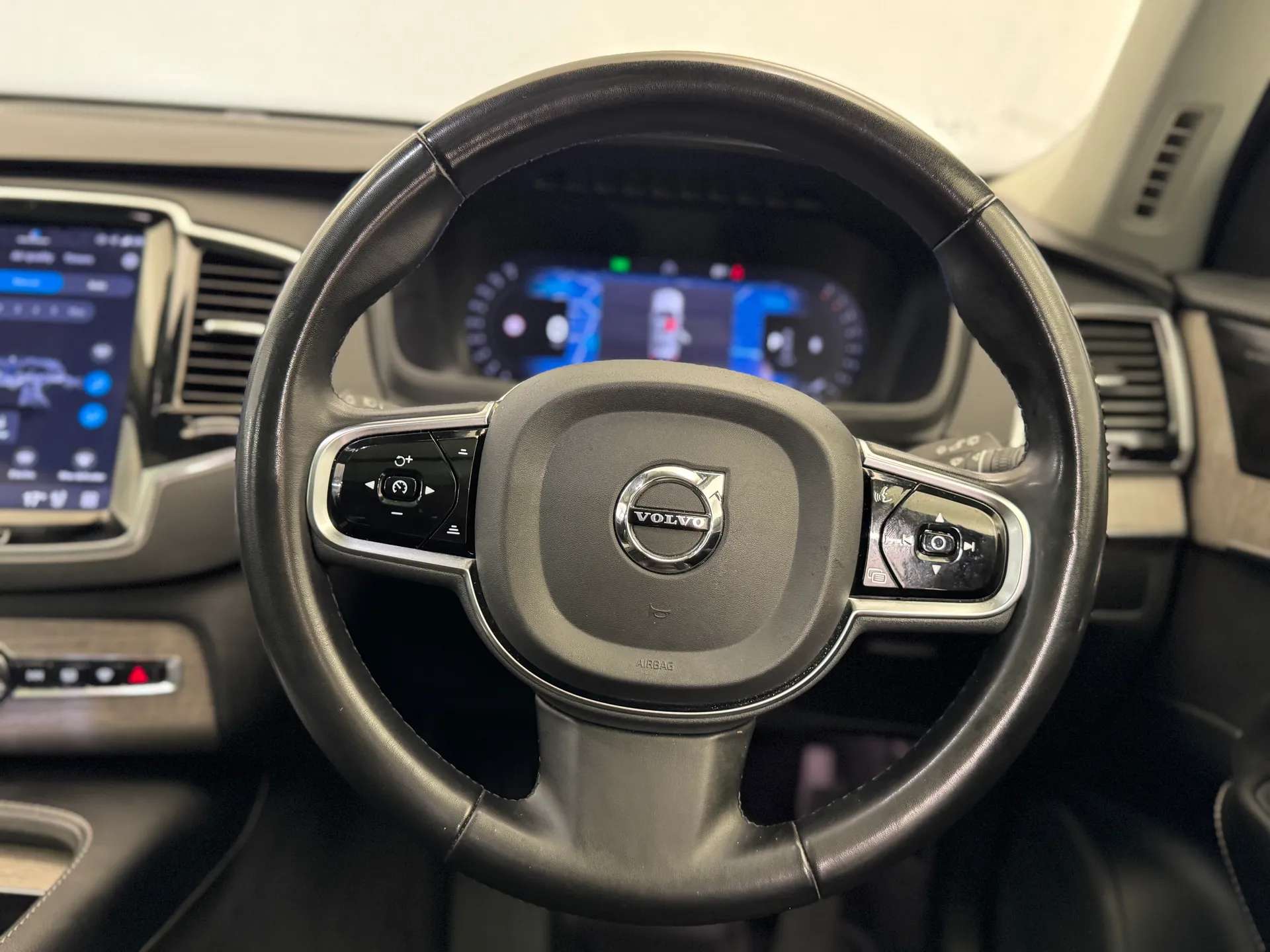 2023 VOLVO XC90 2023 VOLVO XC90