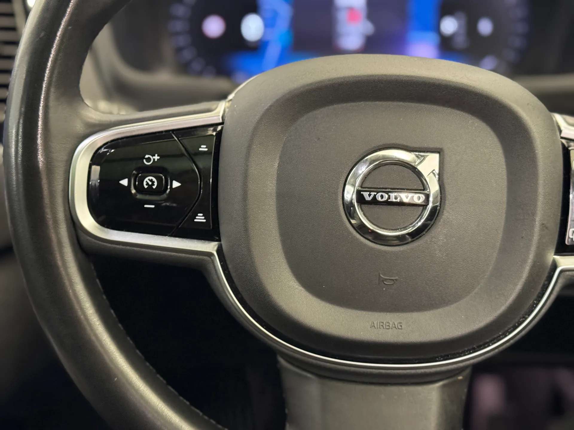 2023 VOLVO XC90 2023 VOLVO XC90