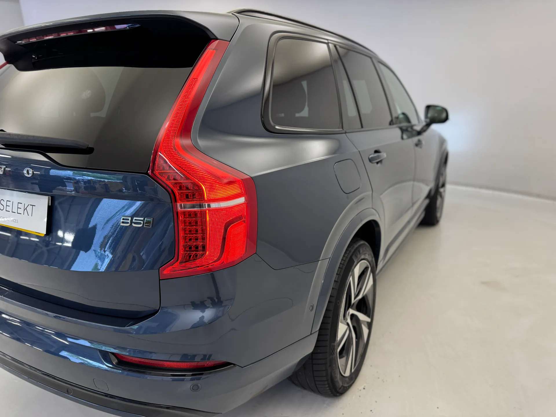 2023 VOLVO XC90 2023 VOLVO XC90