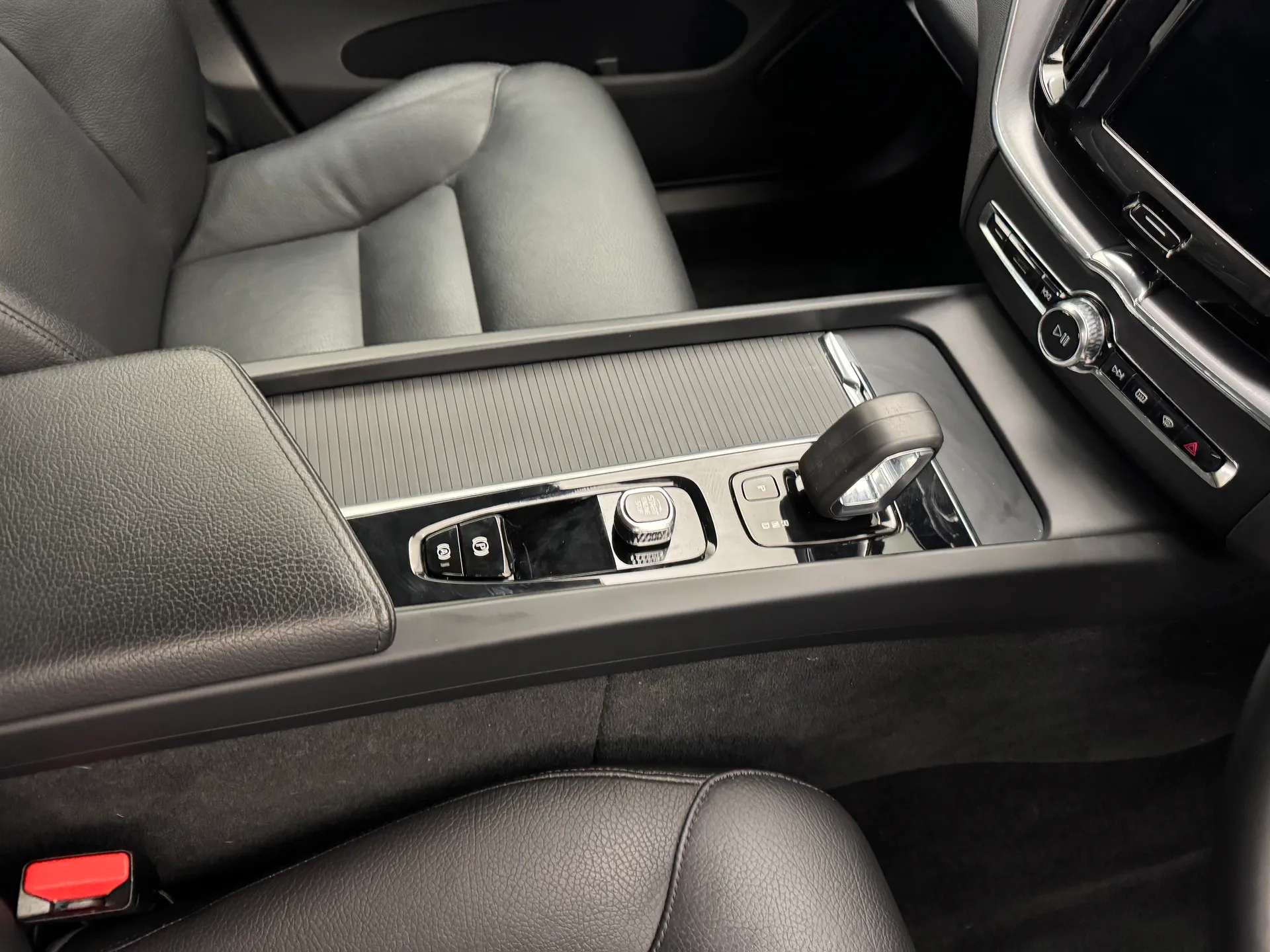 2021 VOLVO XC60 2021 VOLVO XC60