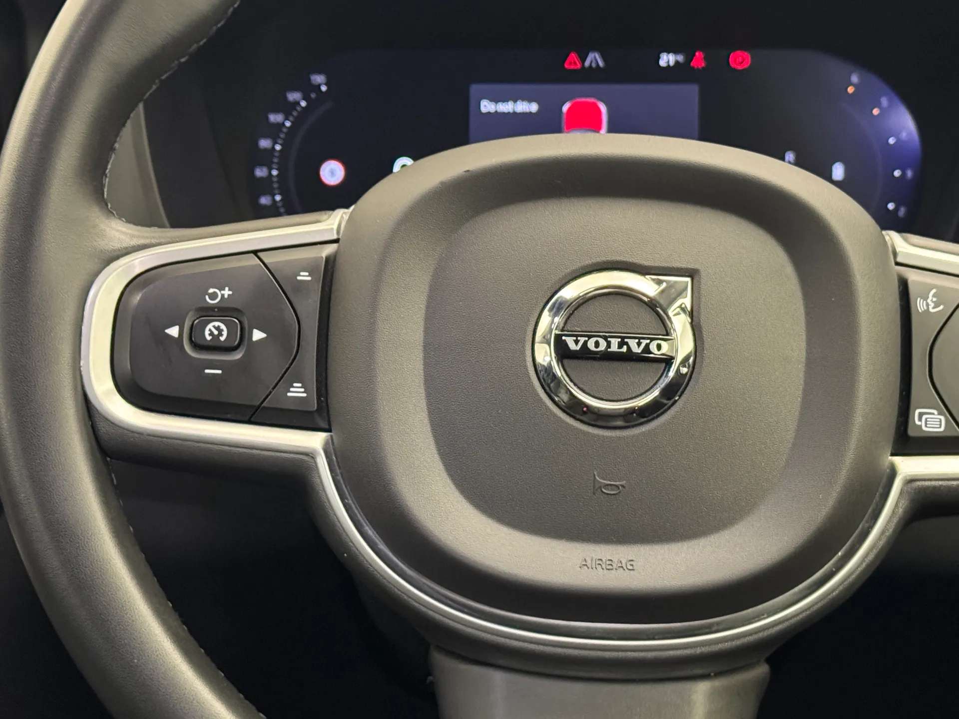 2021 VOLVO XC60 2021 VOLVO XC60