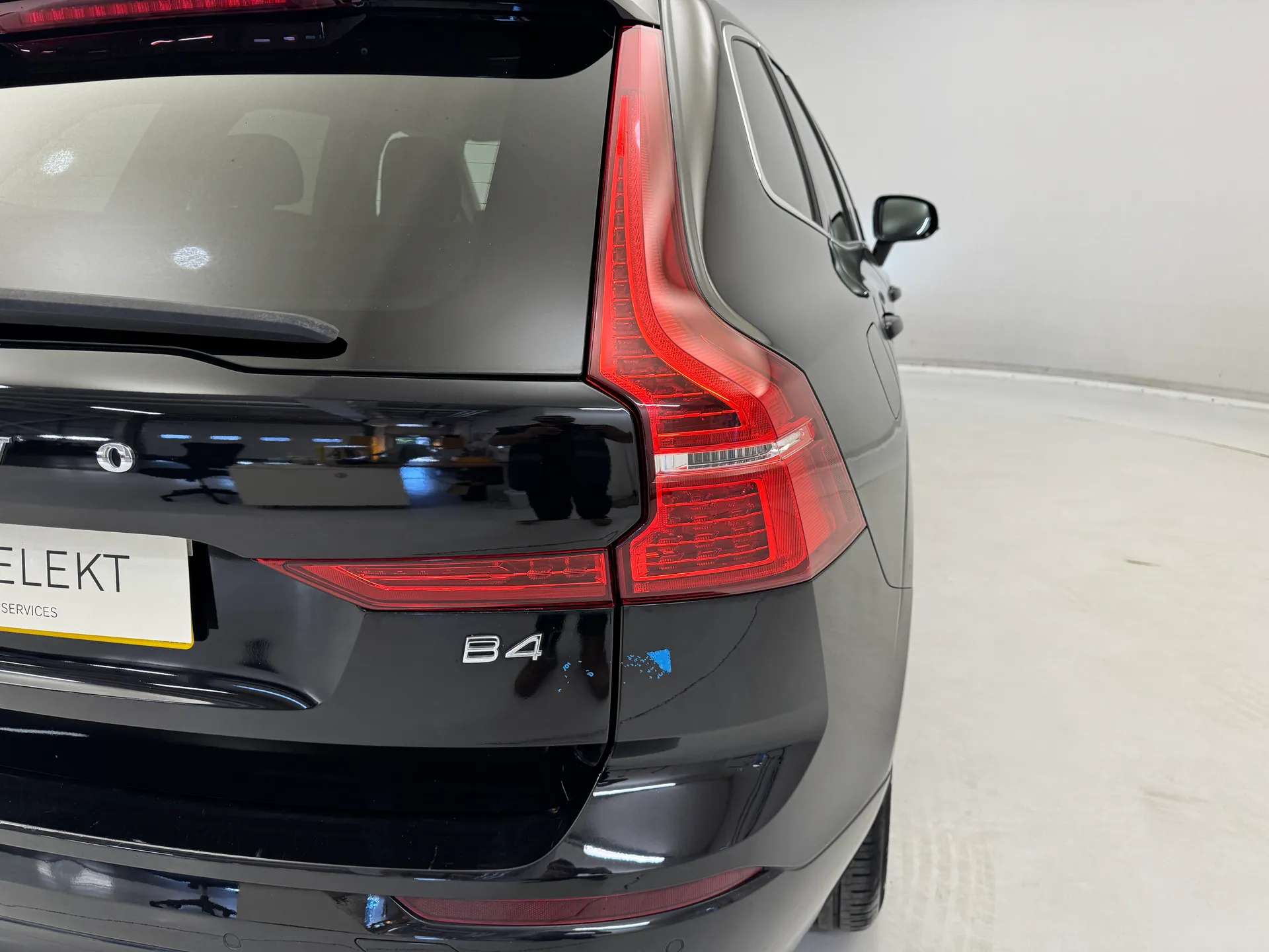 2021 VOLVO XC60 2021 VOLVO XC60